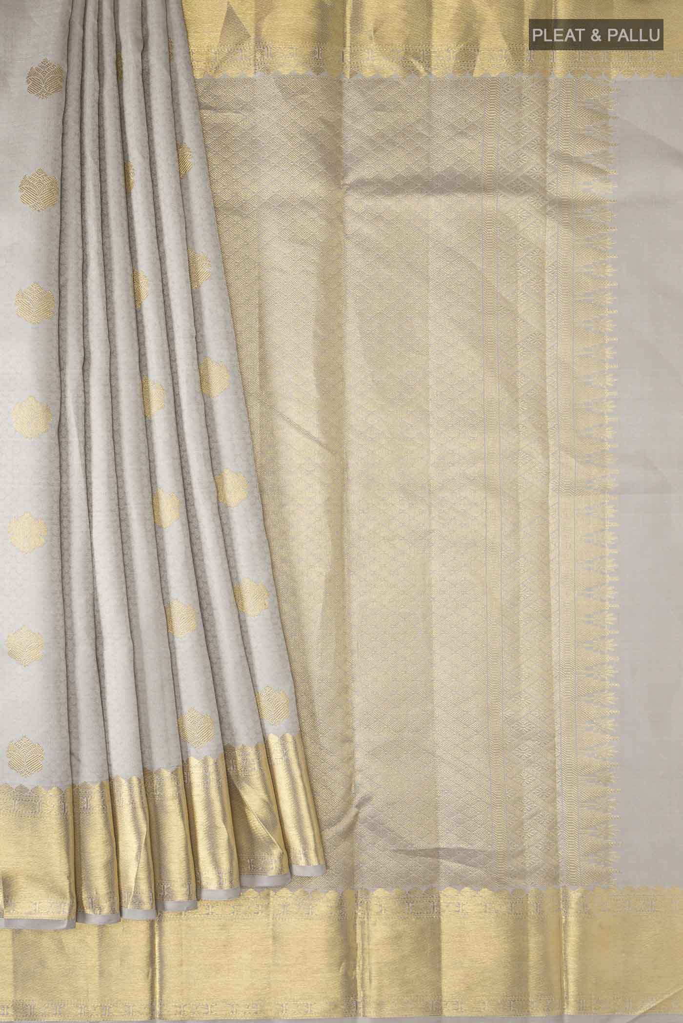 pleats pallu