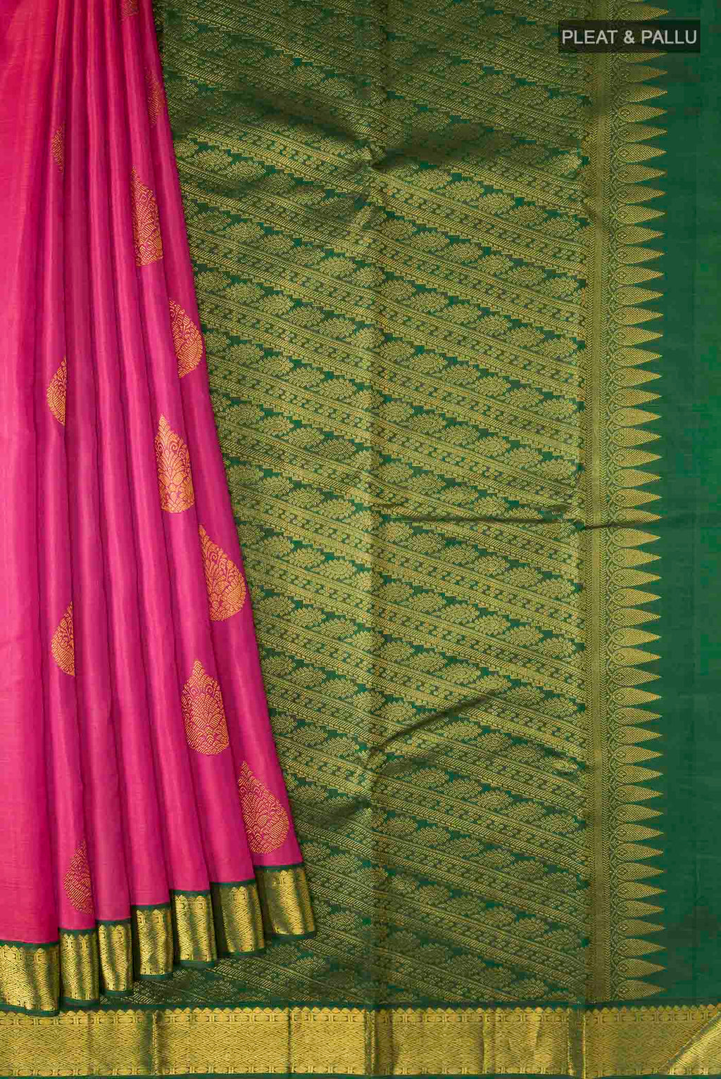 pleats pallu