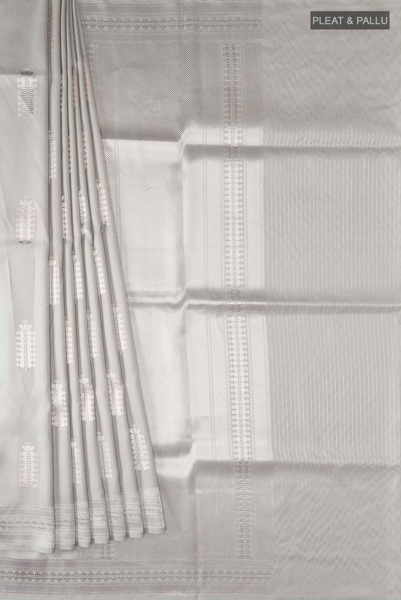 pleats pallu