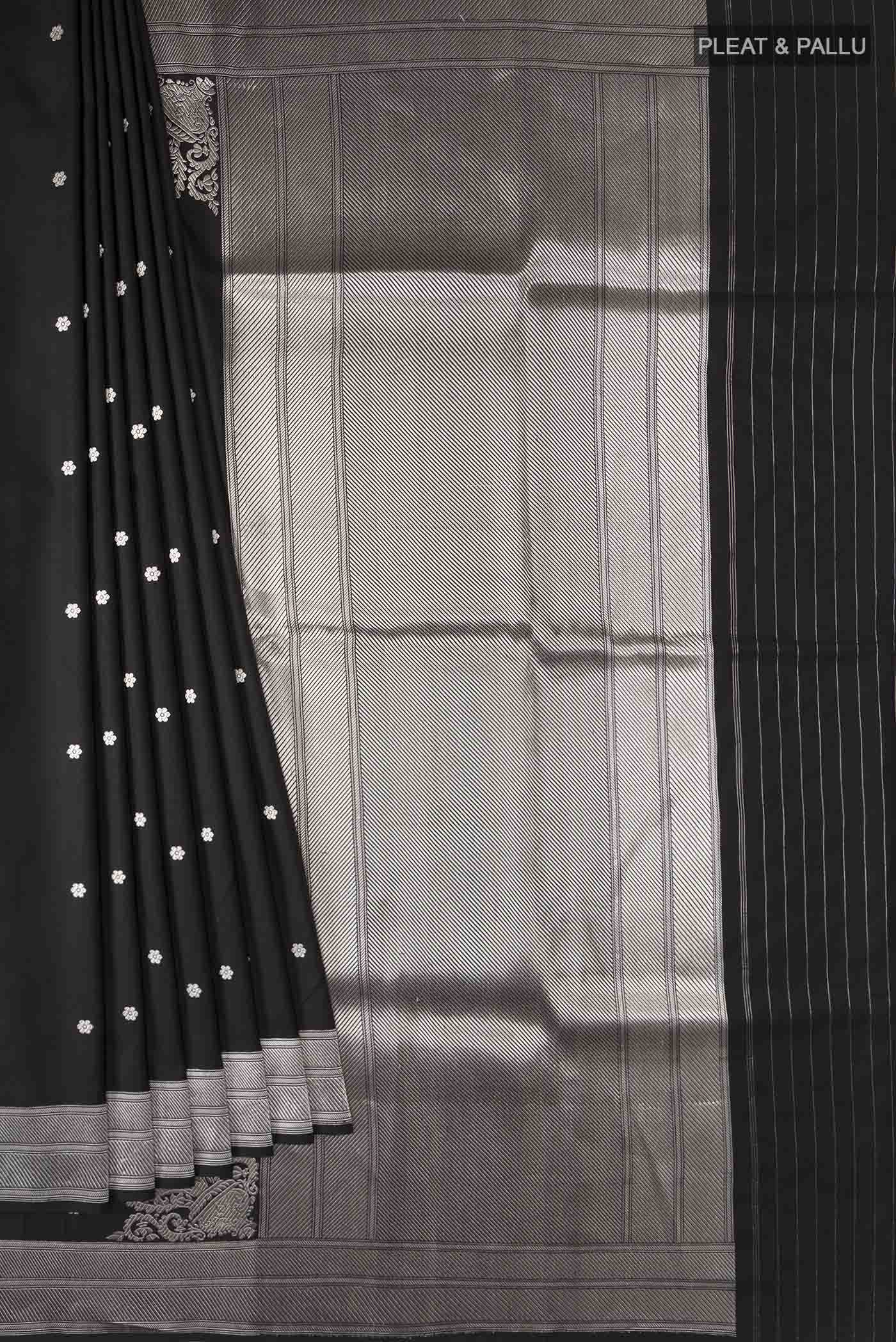 pleats pallu