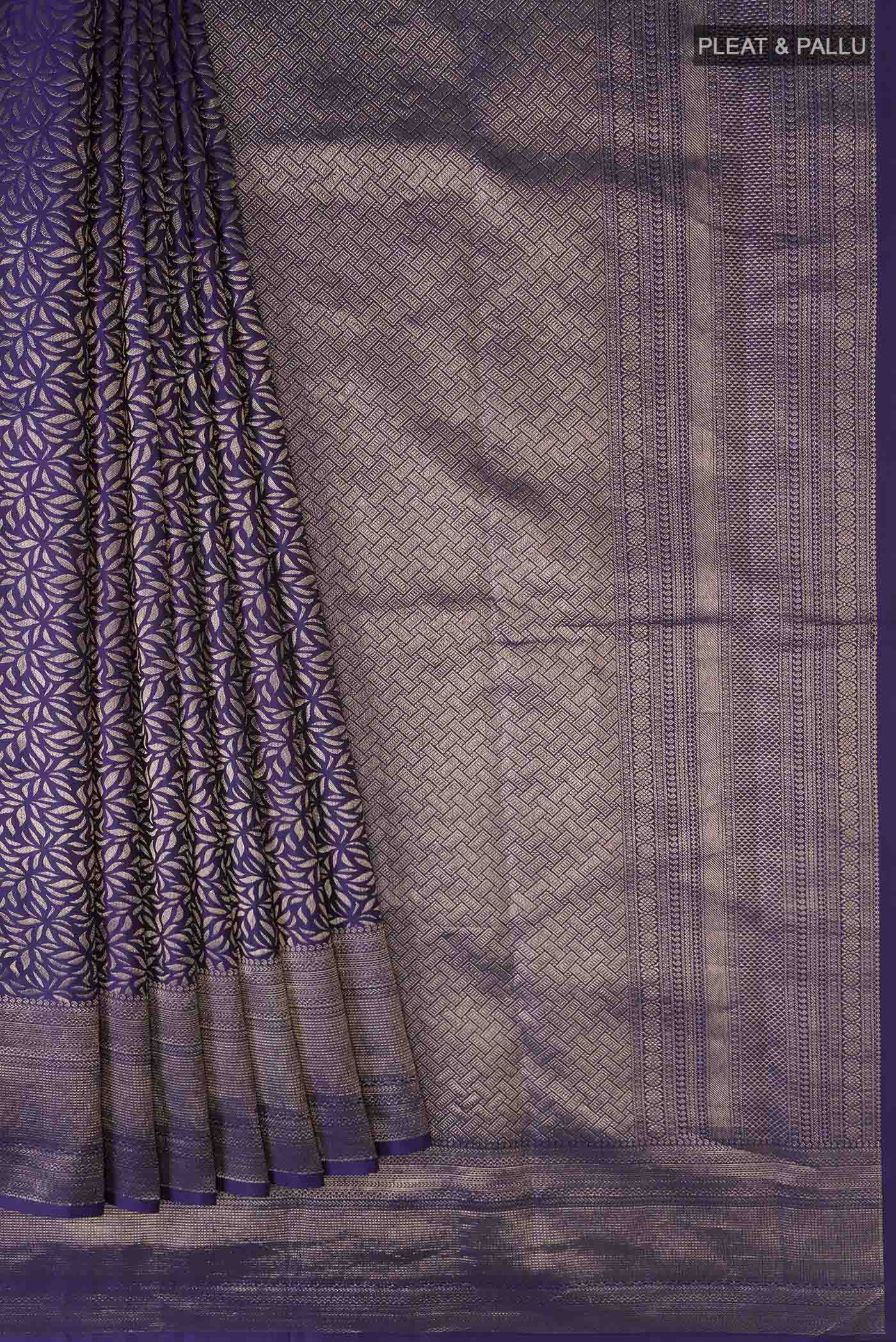 pleats pallu