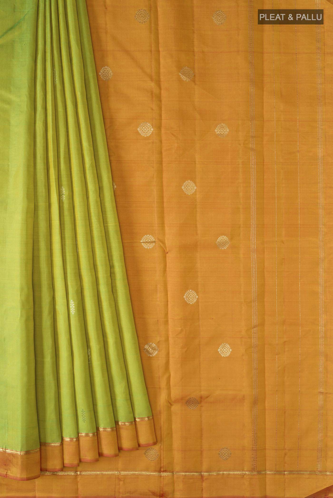 pleats pallu