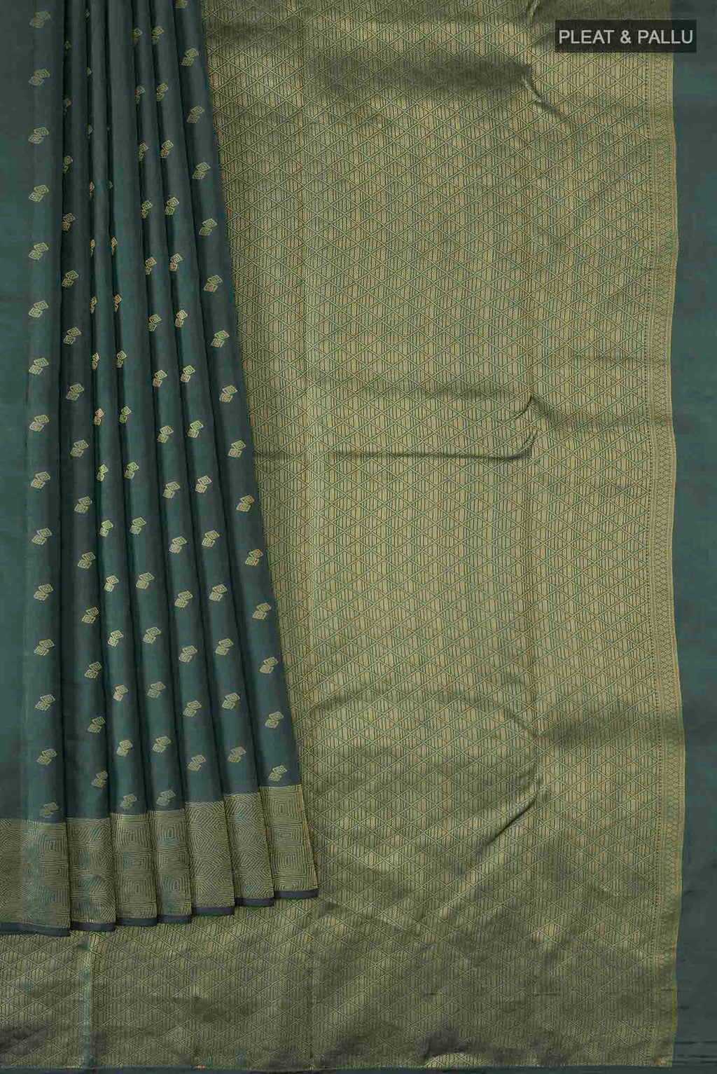 pleats pallu