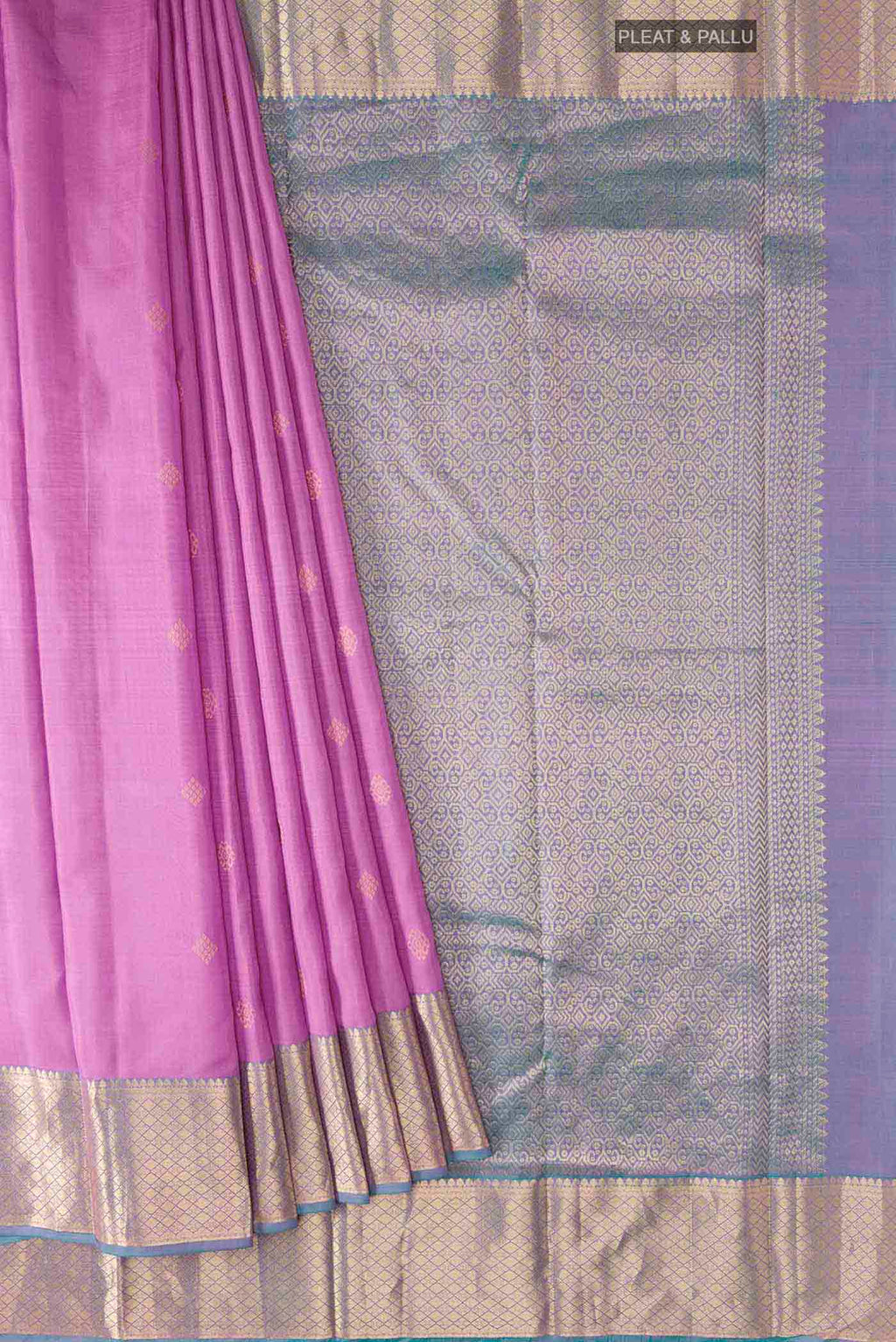 pleats pallu