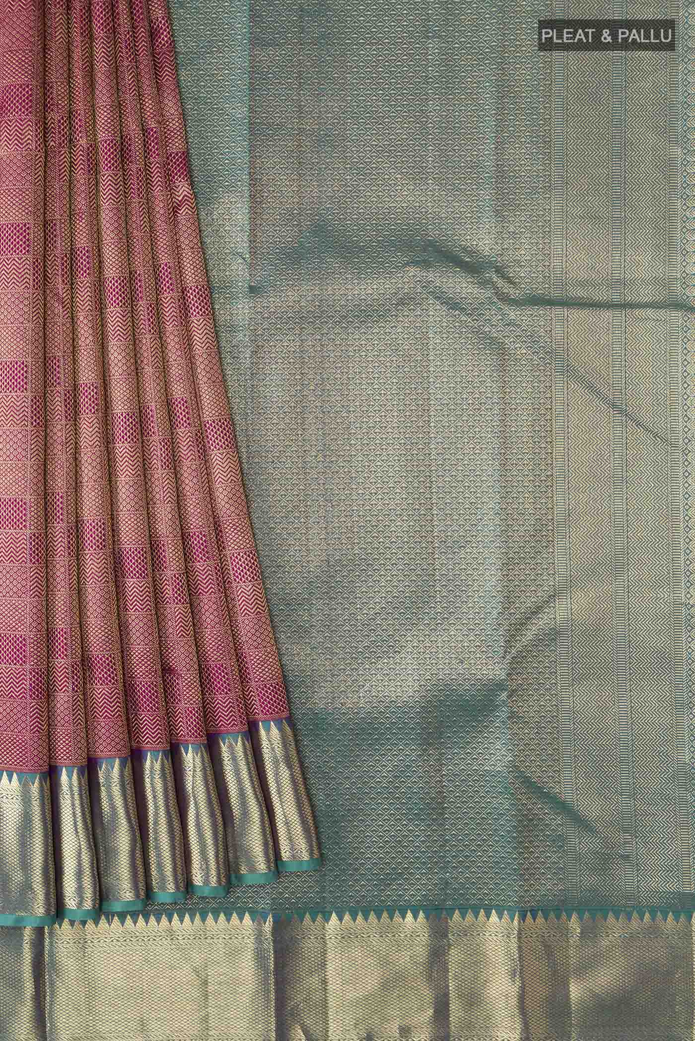 pleats pallu
