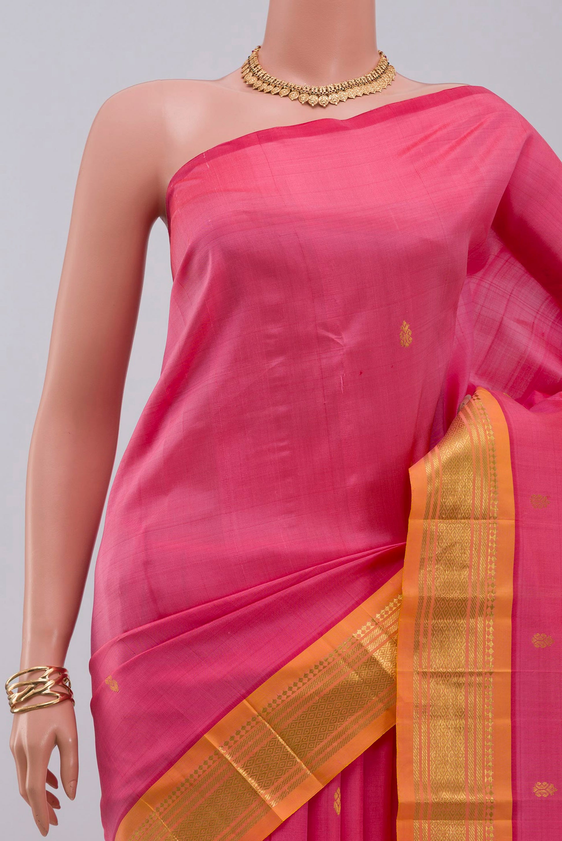 Border image of Pink Kanjivaram Saree with Zari Butta on the body and One Side Border. 