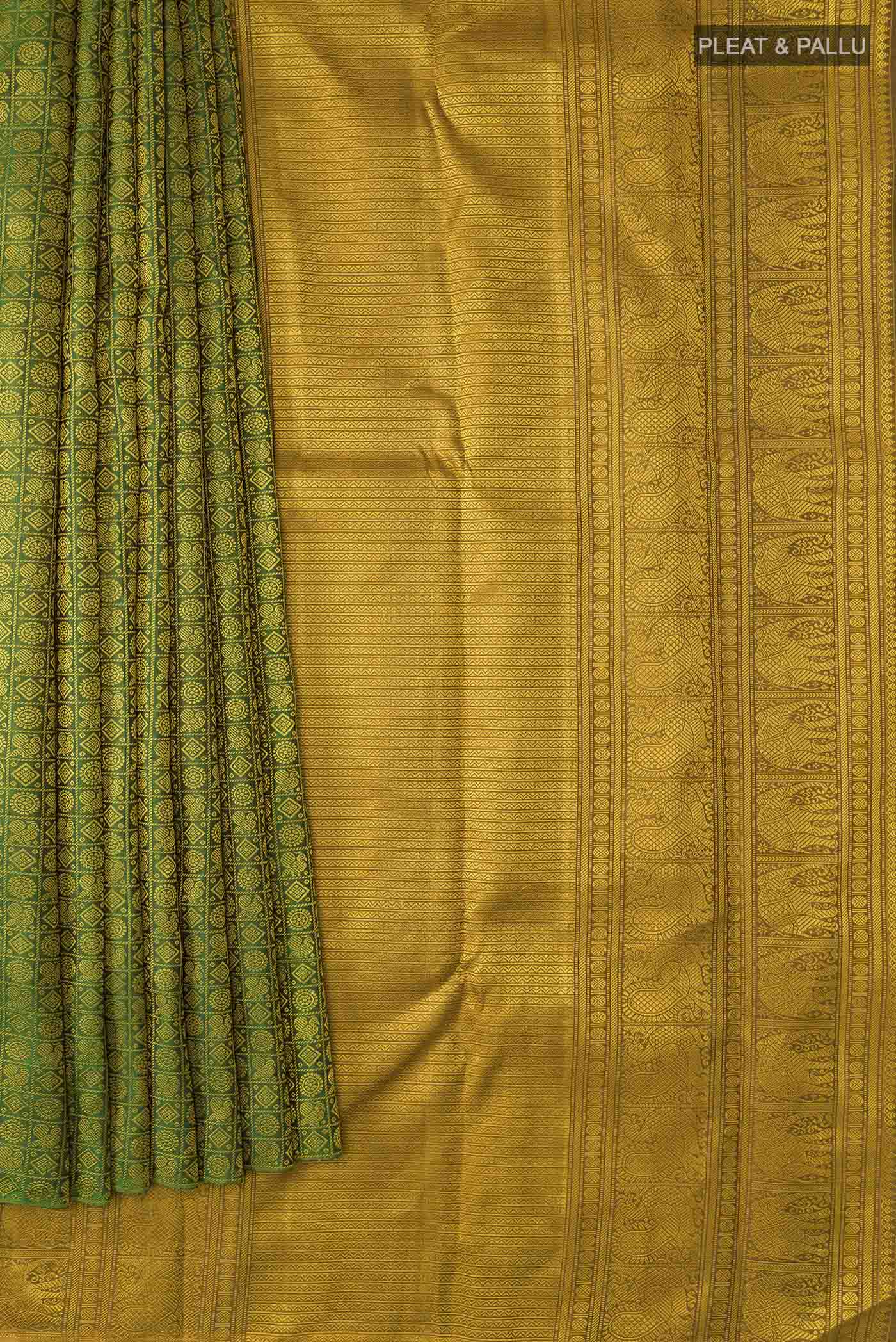 pleats pallu