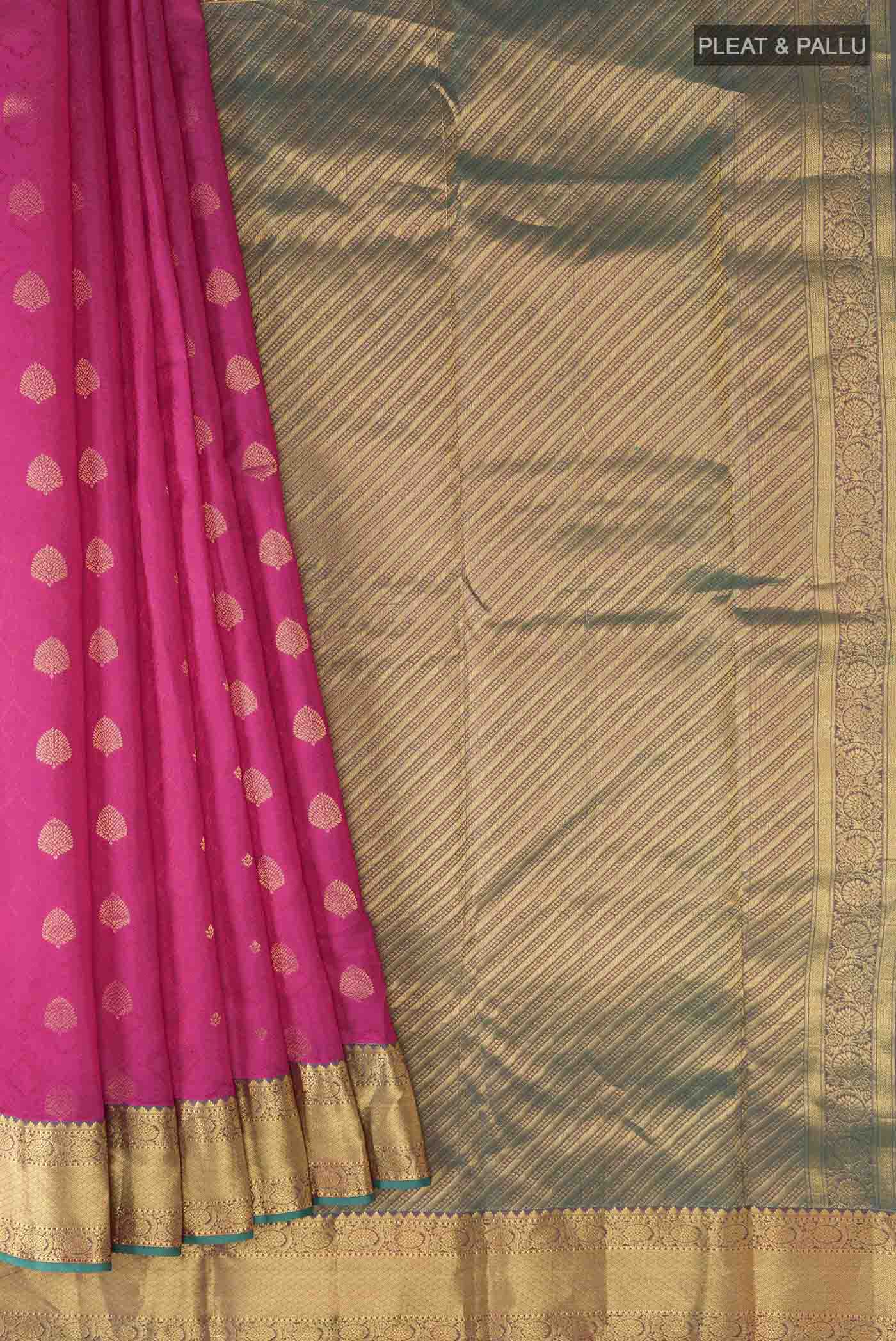 pleats pallu