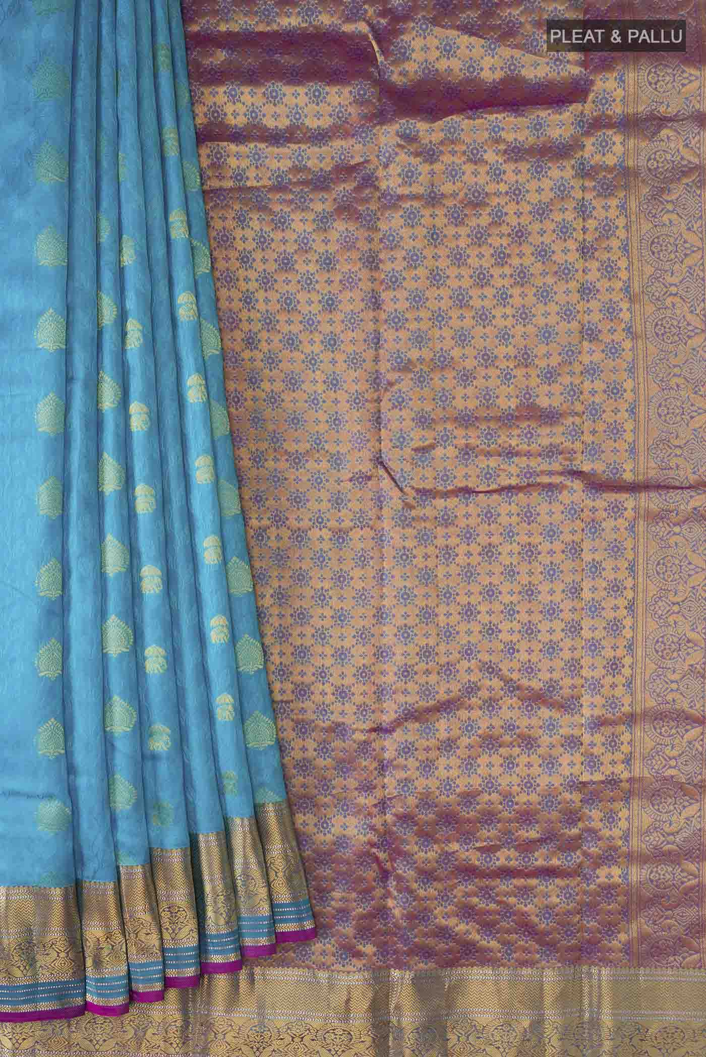 pleats pallu