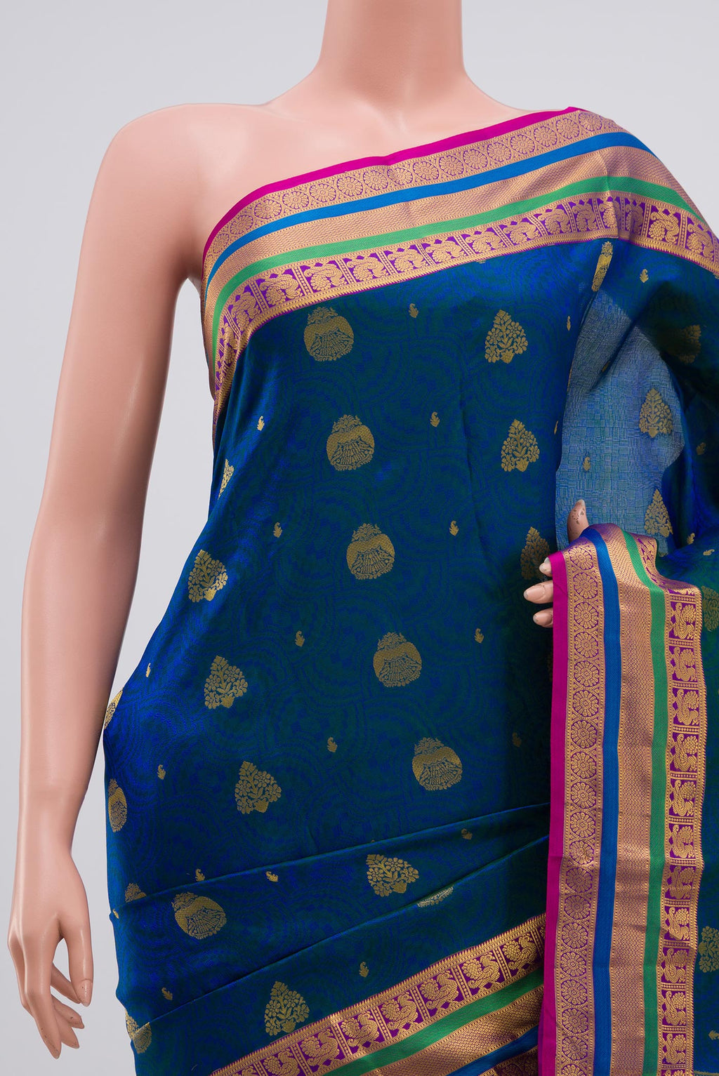 Border image of Blue Kanchipuram Silk Saree with Jacquard With Zari Butta on the body and Zari Border. 