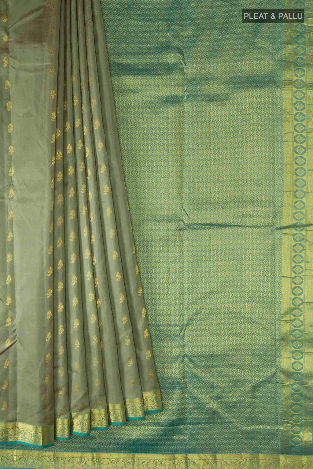 pleats pallu