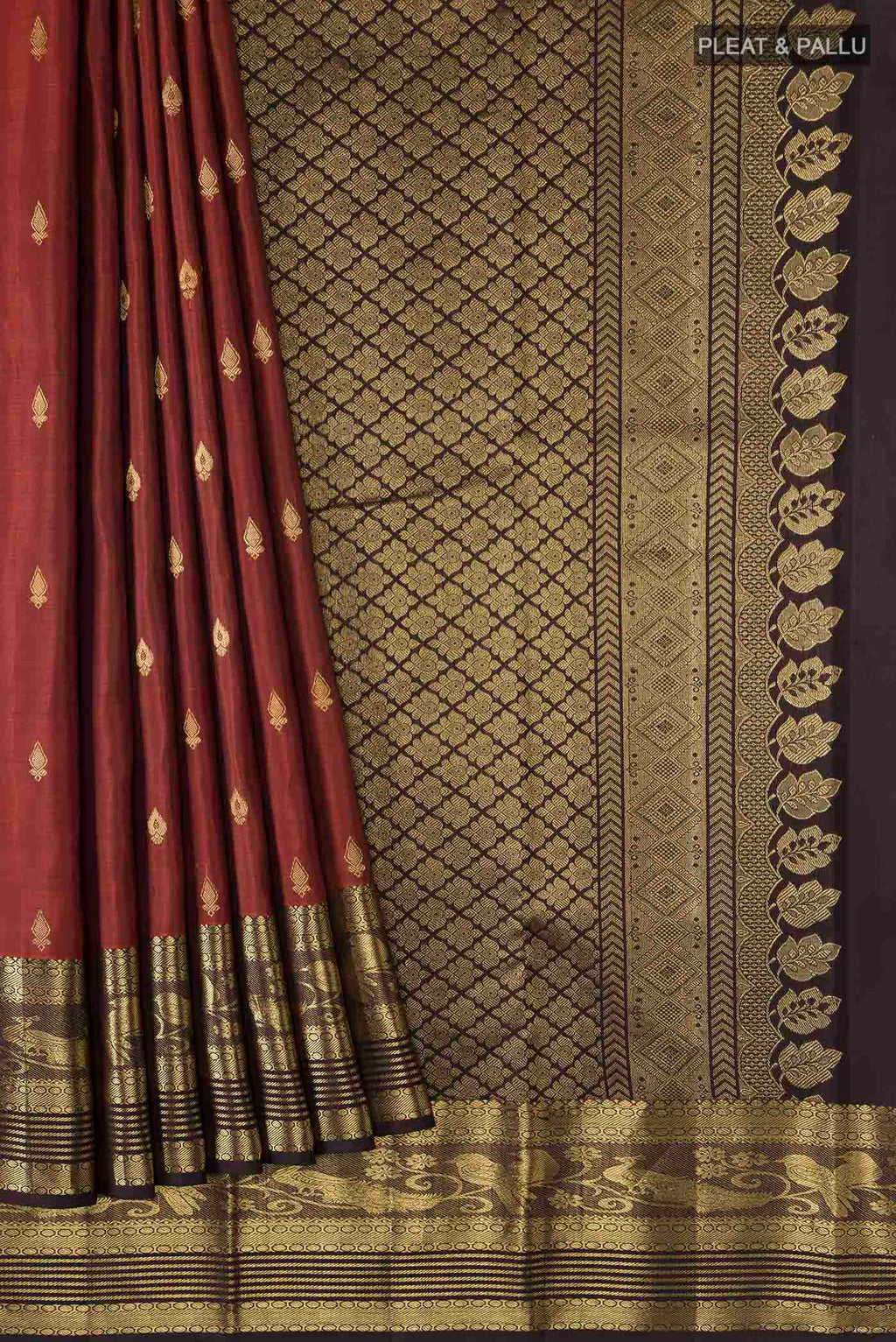 pleats pallu