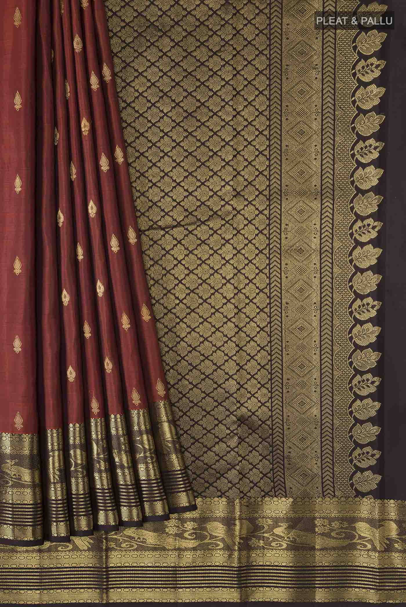 pleats pallu