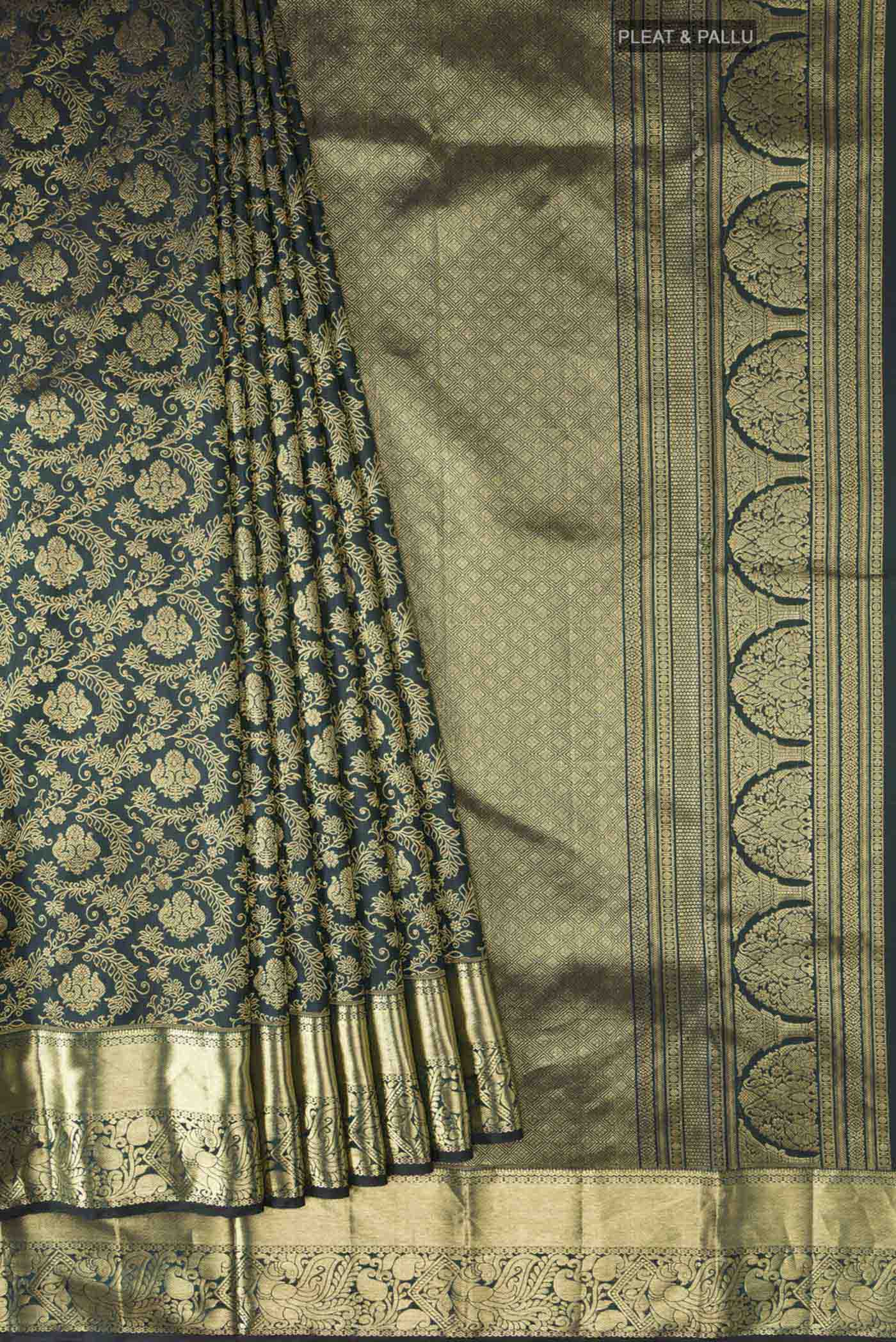 pleats pallu
