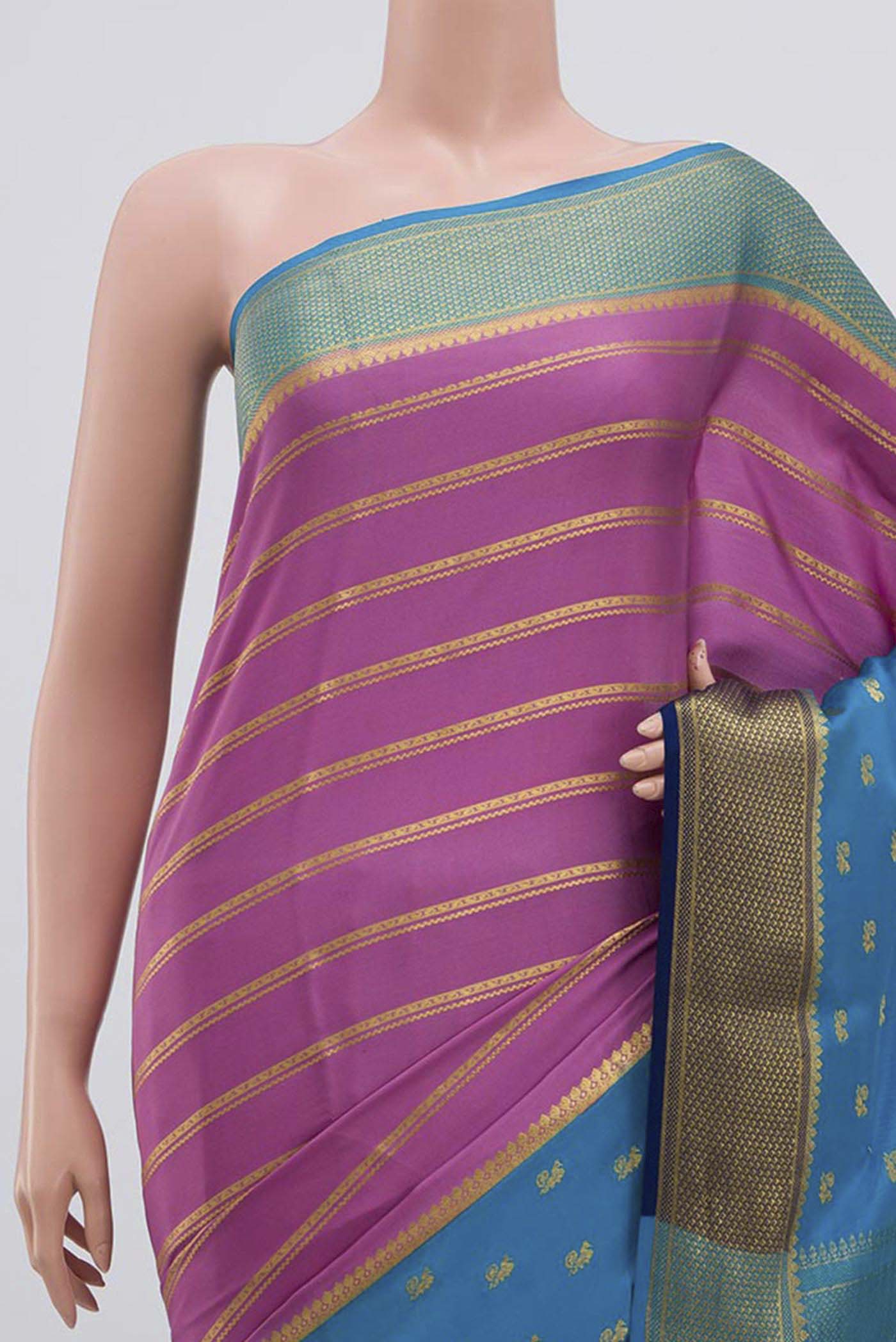 Border image of Lavender Mysore Crepe Saree with Stripes on the body and Zari Border
