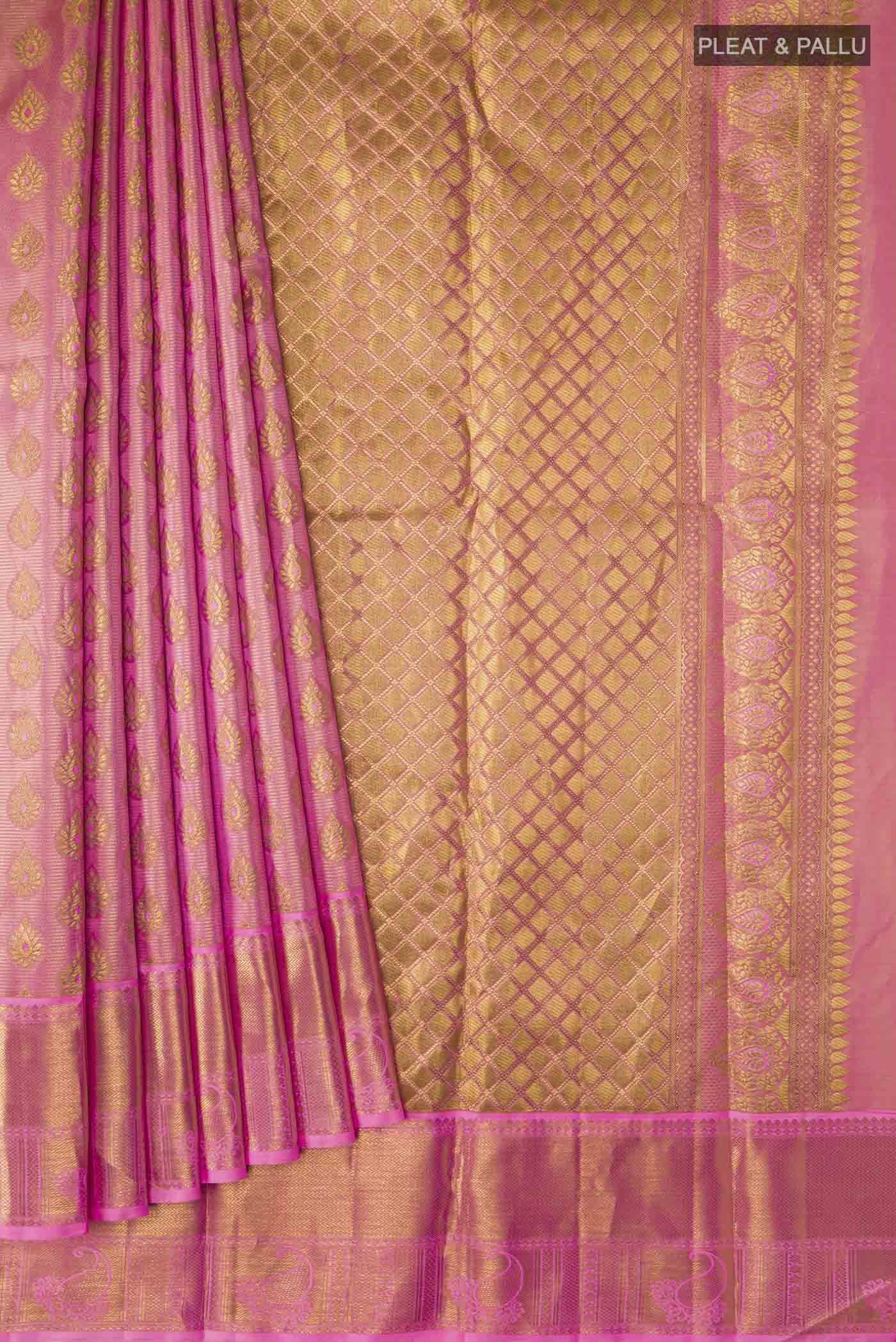 pleats pallu
