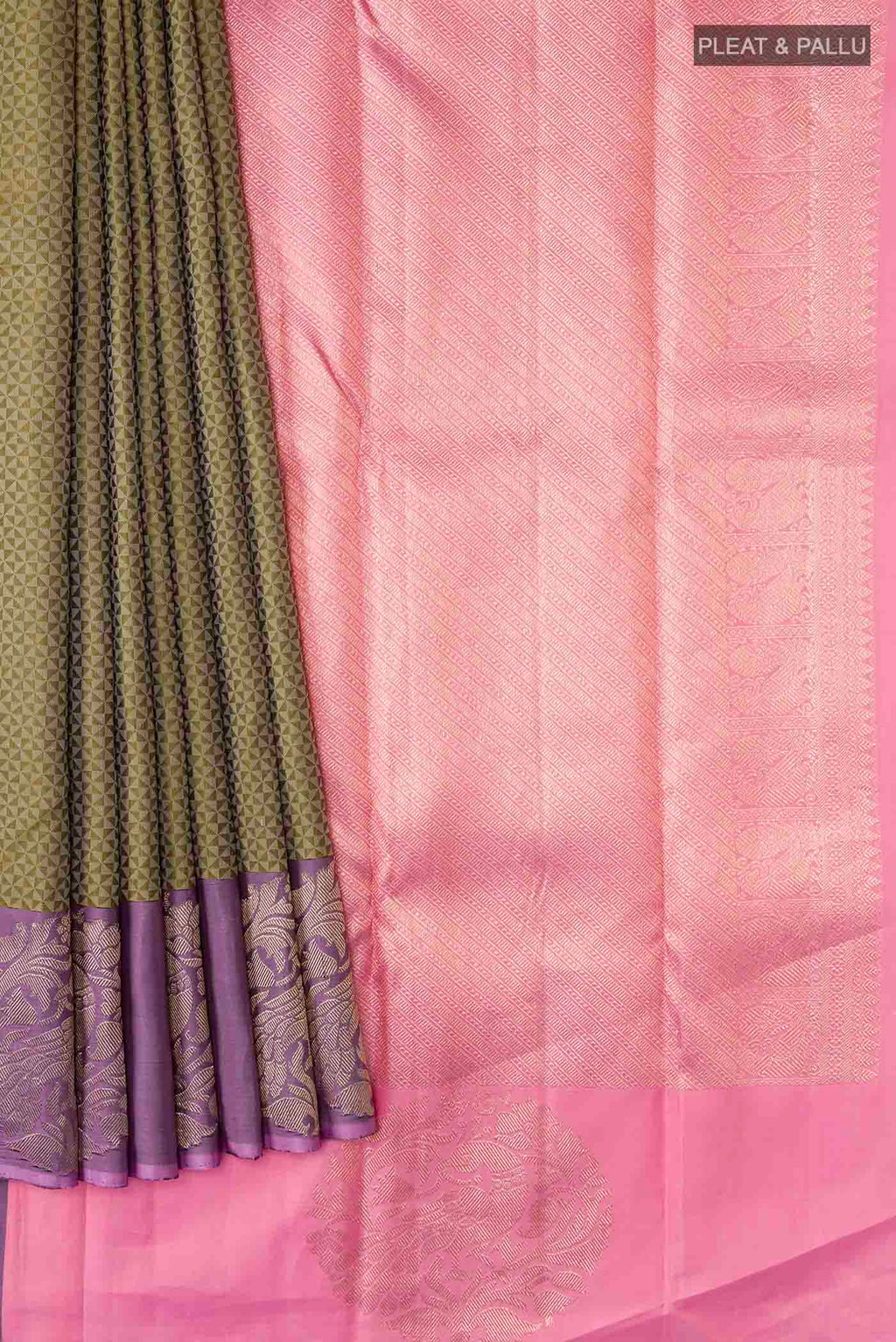 pleats pallu