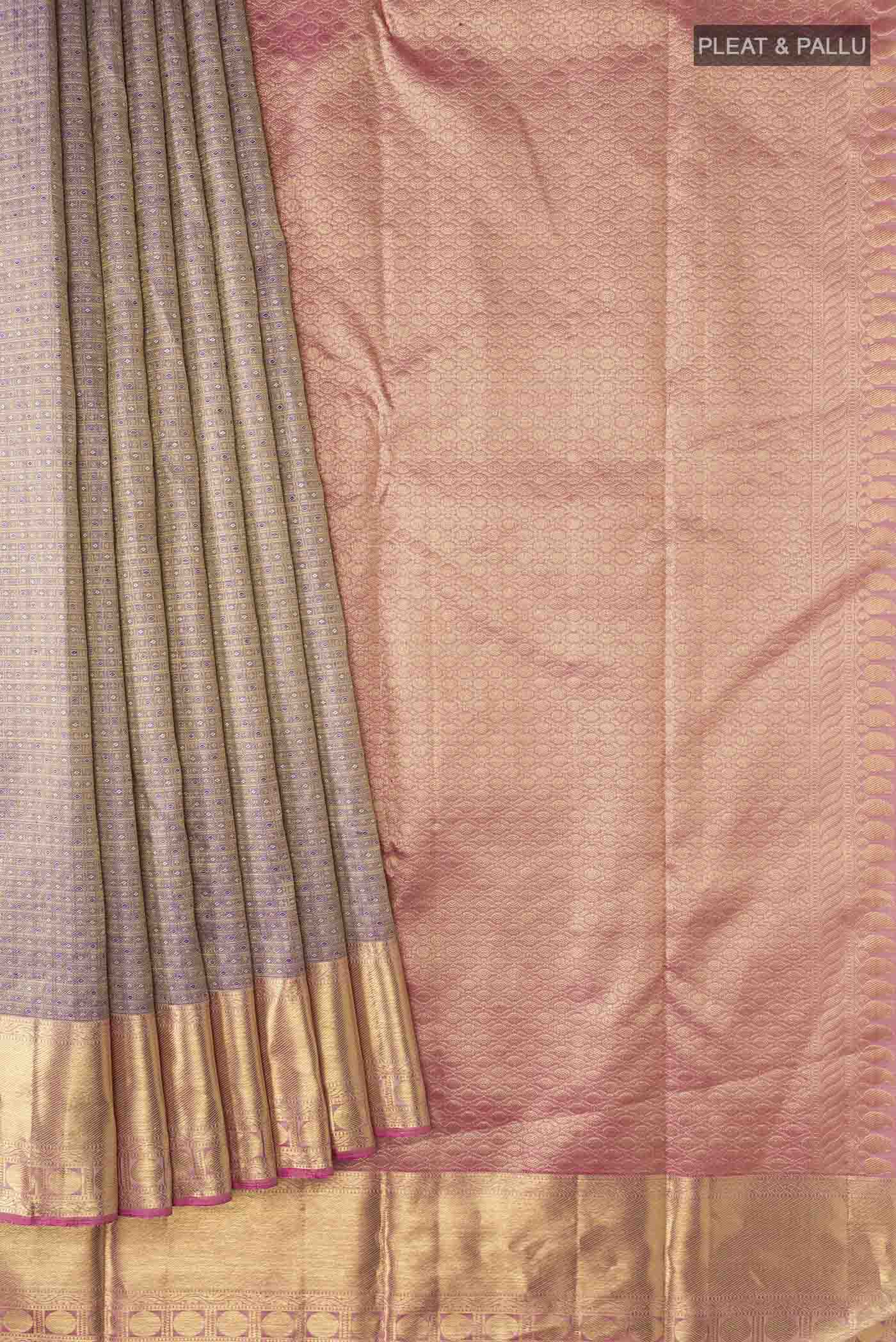 pleats pallu