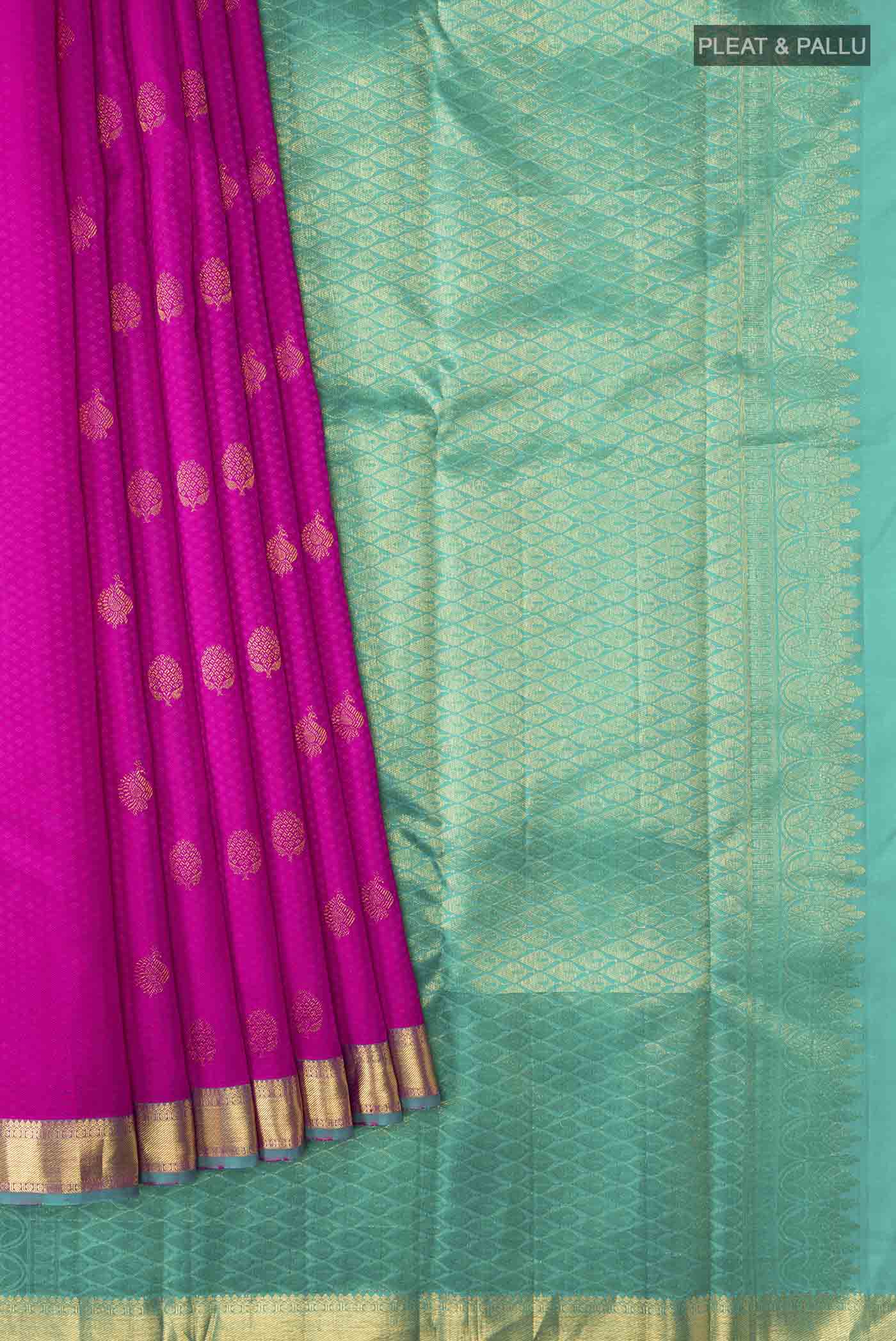 pleats pallu