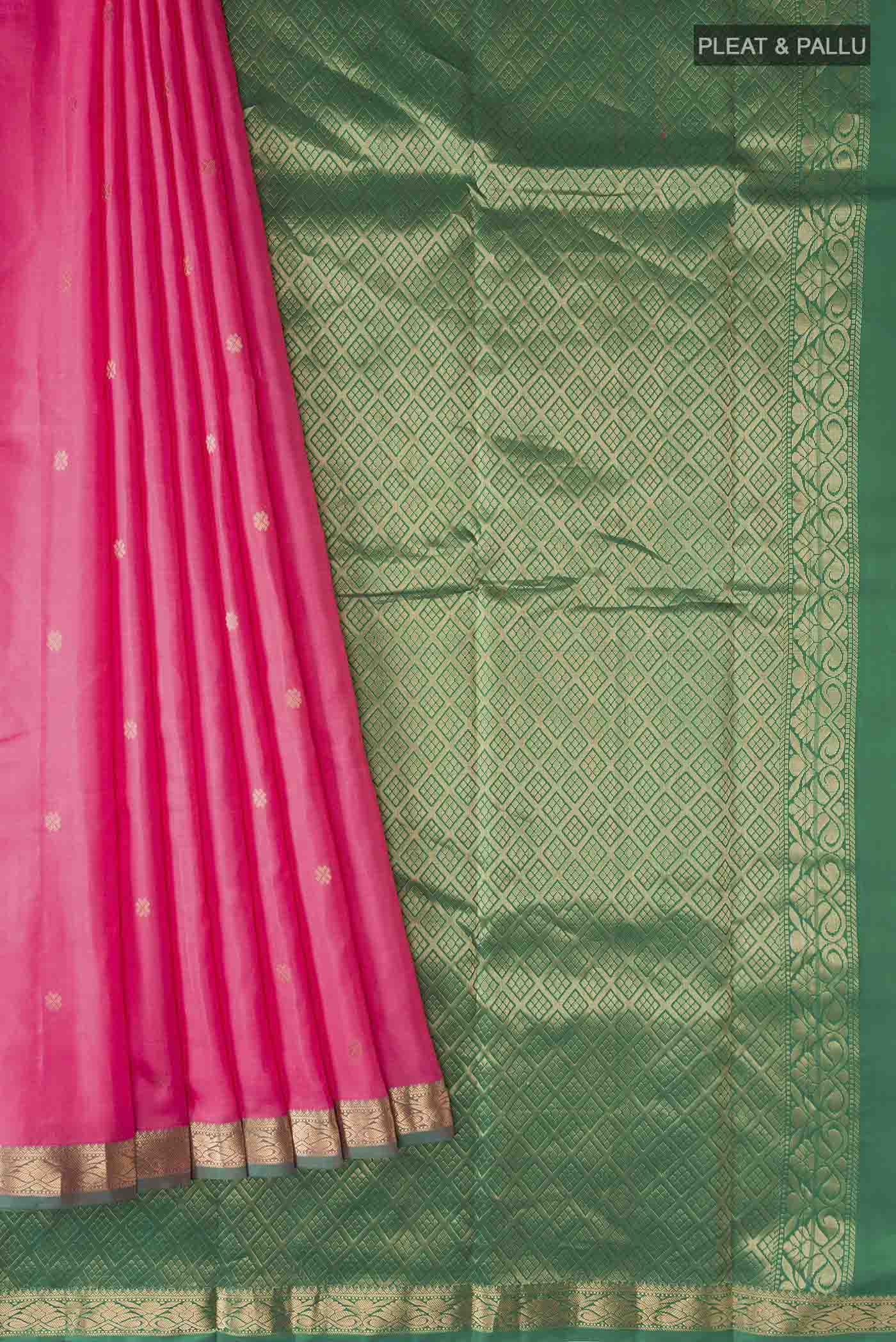 pleats pallu