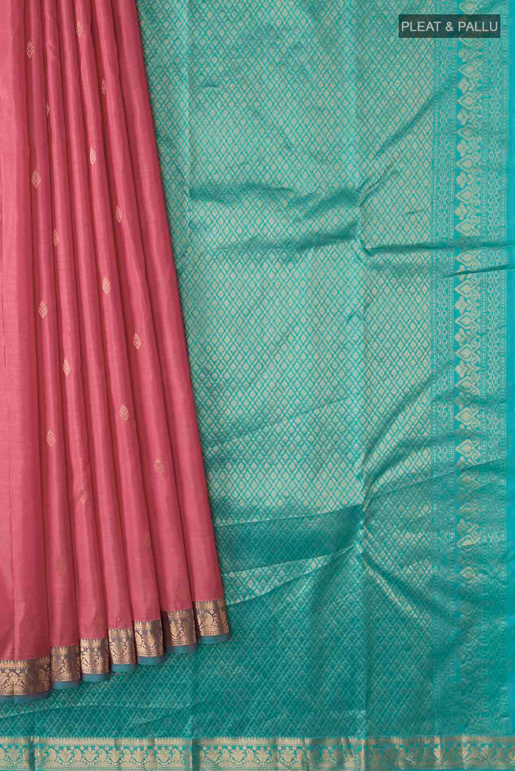 pleats pallu