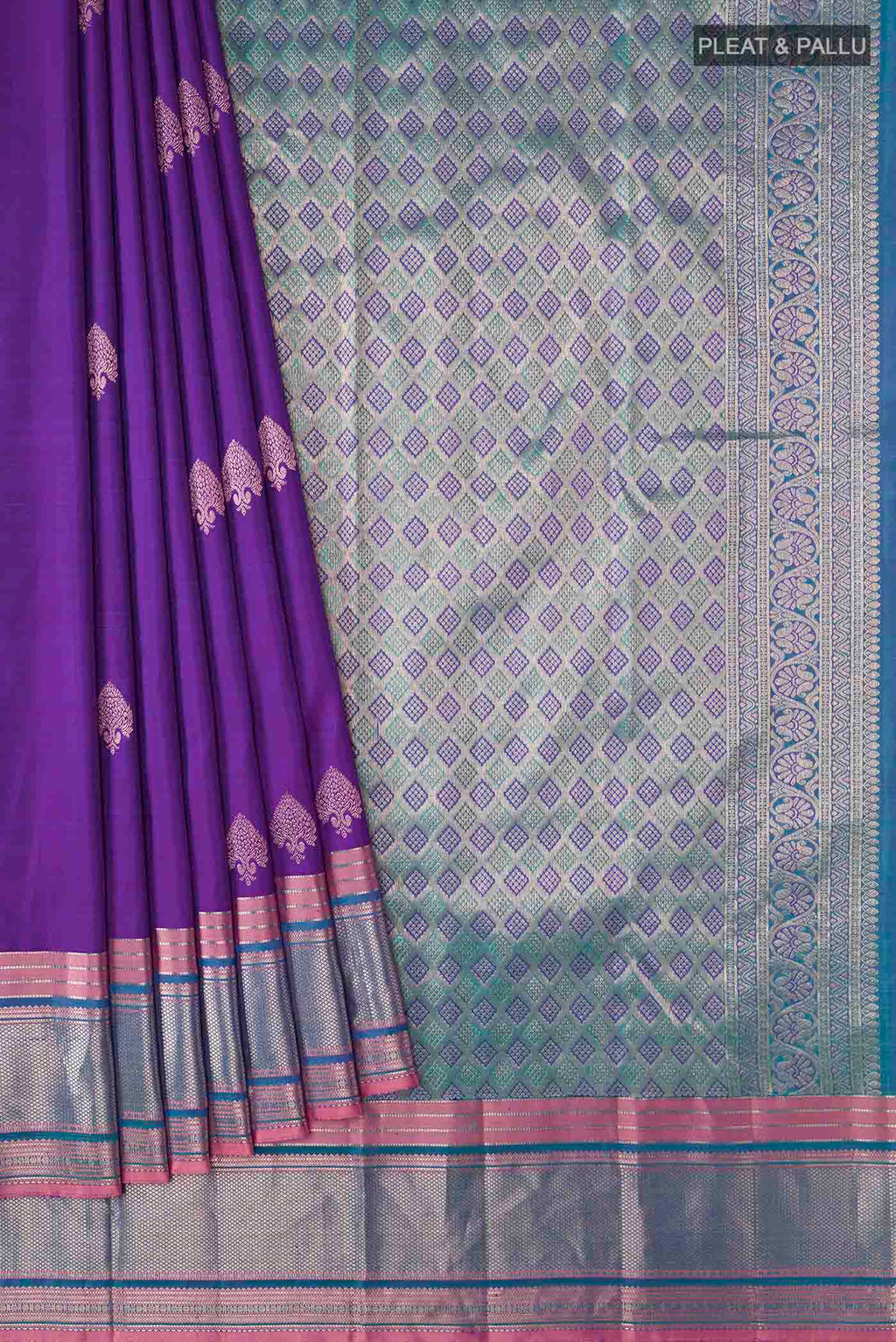 pleats pallu
