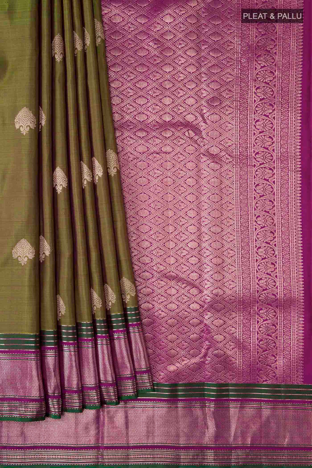 pleats pallu