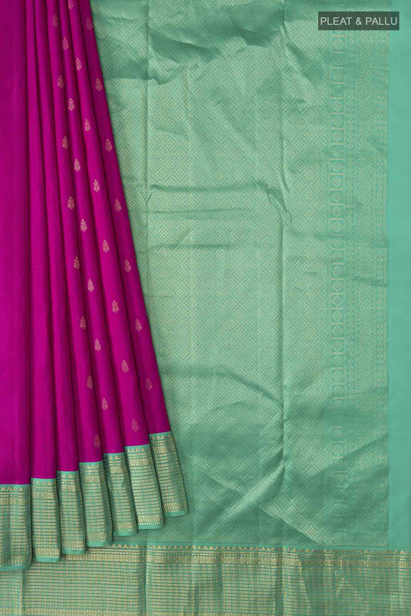 pleats pallu