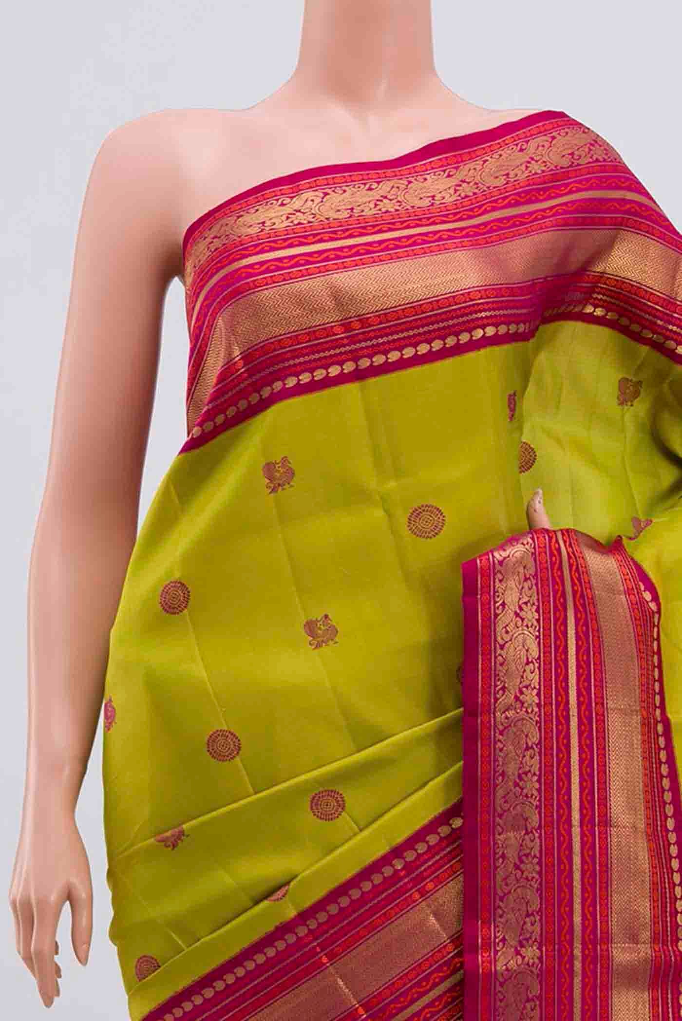 Border image of Pure Silk Pure Zari Parrot Green Kanchipuram Saree with Thread Butta on the body and Zari Border