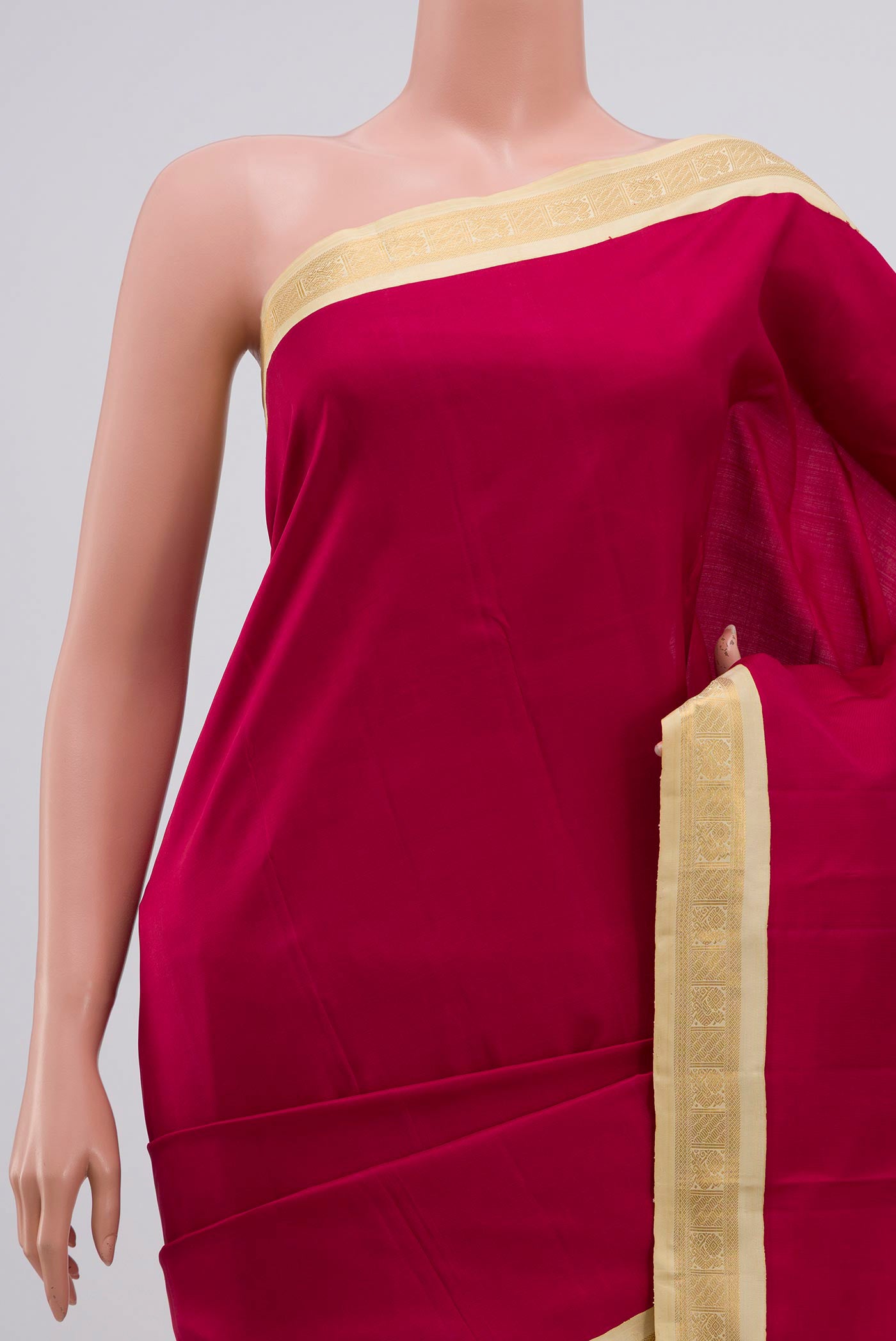 Border image of Pure Silk Pure Zari Maroon Kanjivaram Saree with Plain Body and Zari Border. 