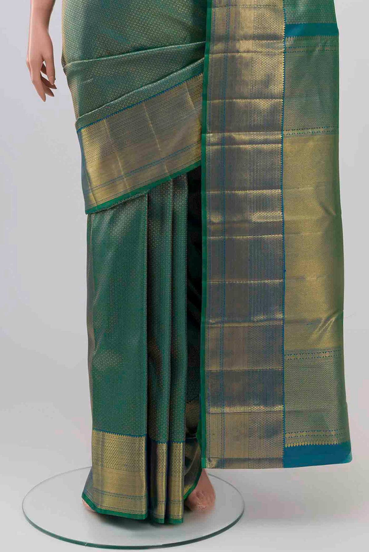 pleats pallu
