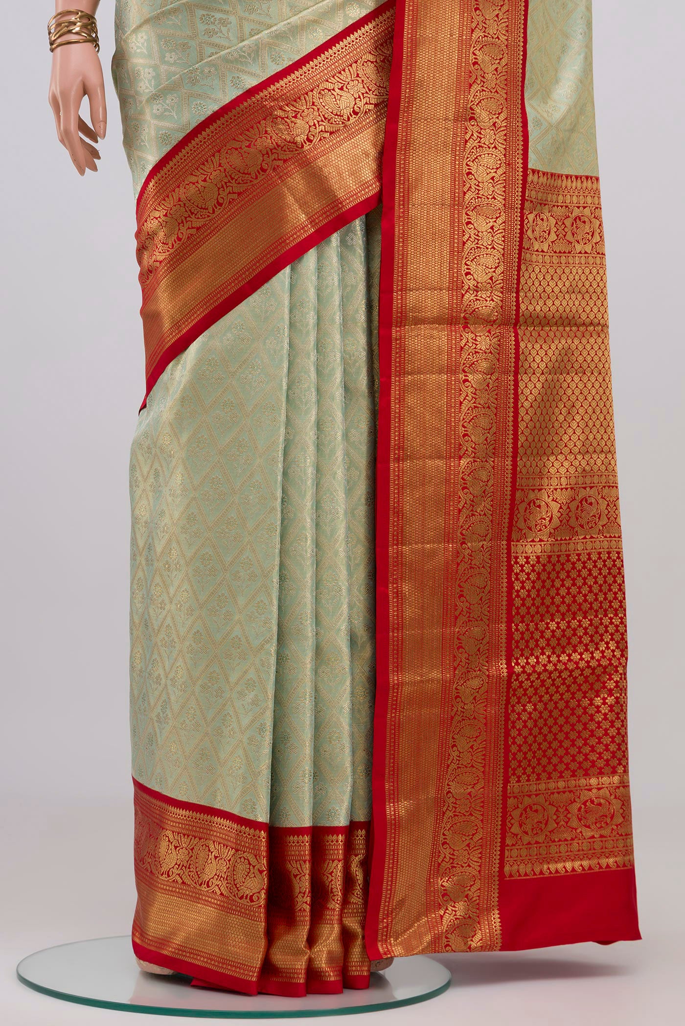 Pleats and pallu of Light Blue Kanjivaram Tissue Silk Saree with Zari Brocade on the body and Zari Border. 