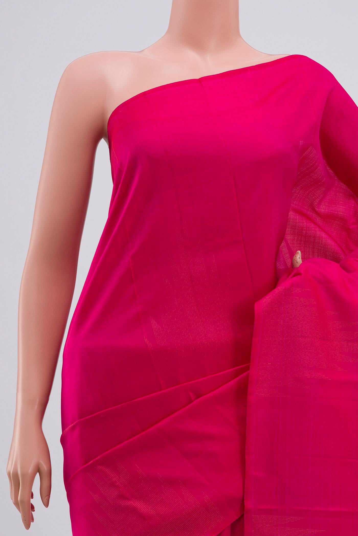 Border image of Pink Kanjivaram Silk Saree with Zari Butta on the body and Temple Border. 