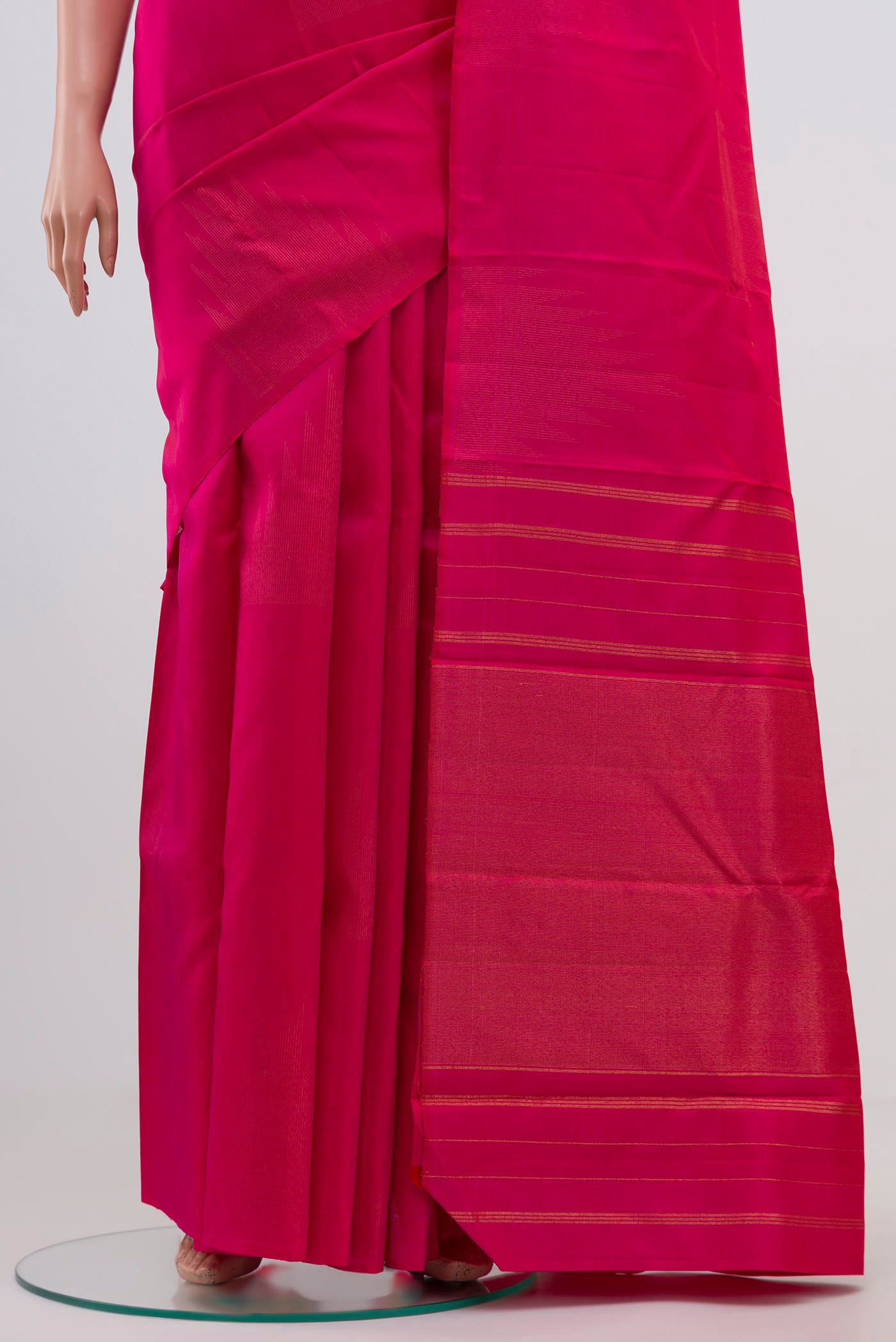 Pleats and pallu of Pink Kanjivaram Silk Saree with Zari Butta on the body and Temple Border. 