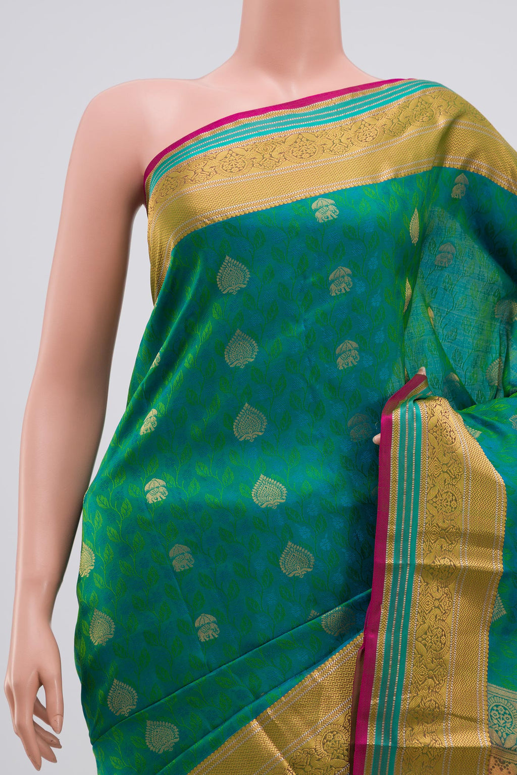 Border image of Green Kanchipuram Saree with Jacquard With Zari Butta on the body and Zari Border. 