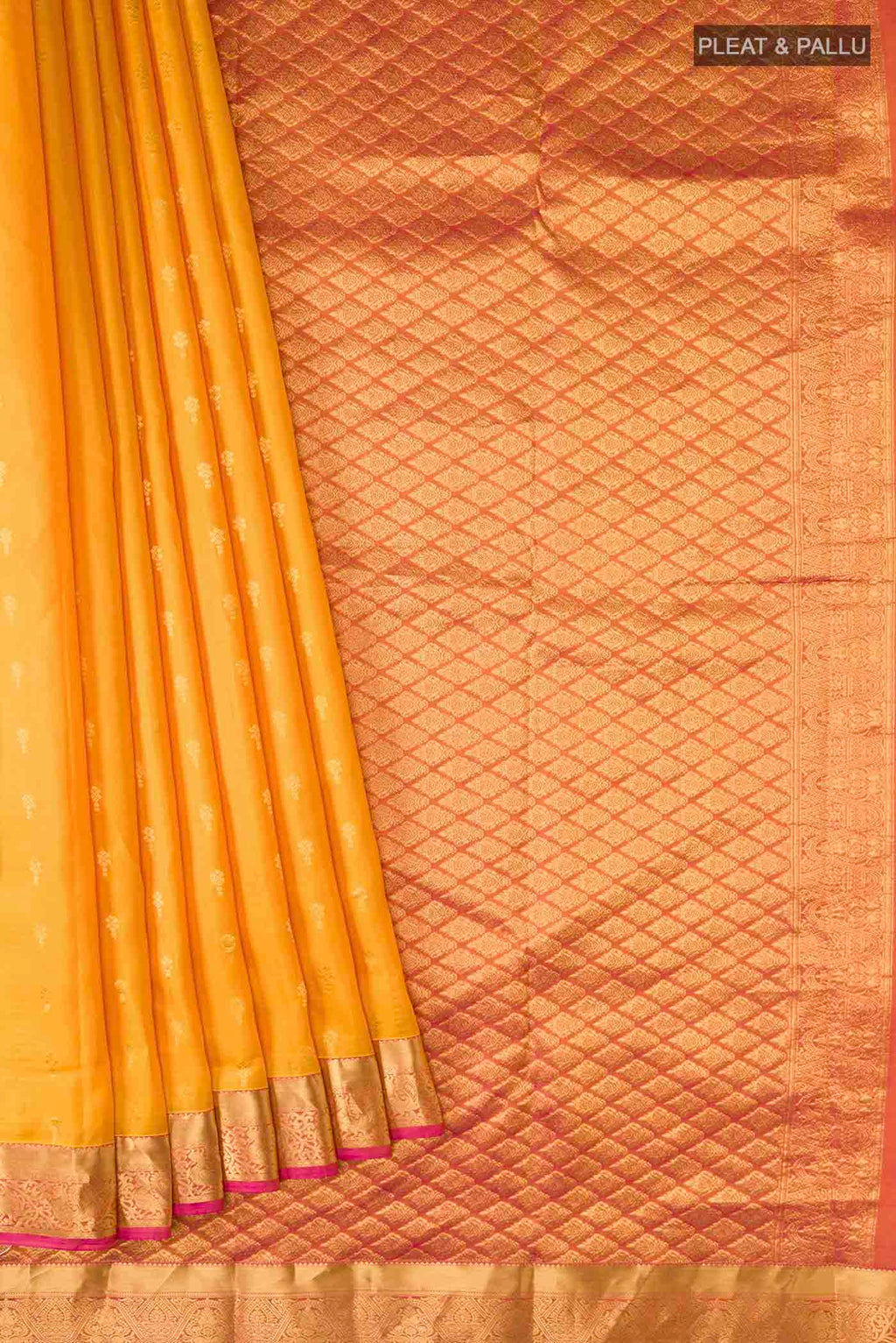 pleats pallu