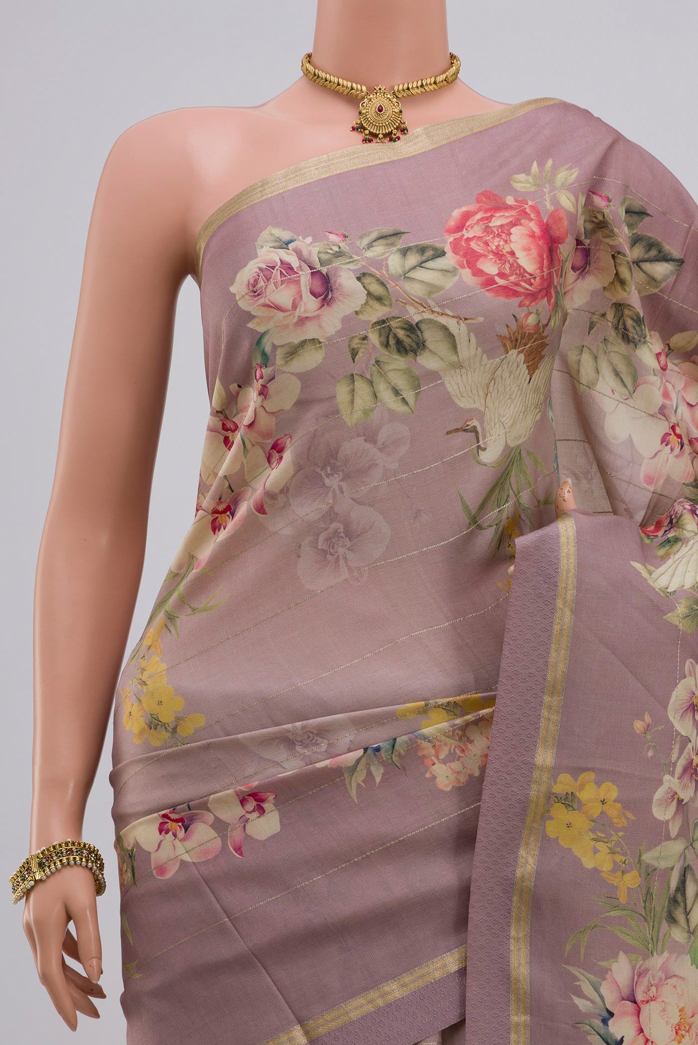 Border image of Lavender Tussar Silk Saree with Fancy on the body and Thin Zari Line. 