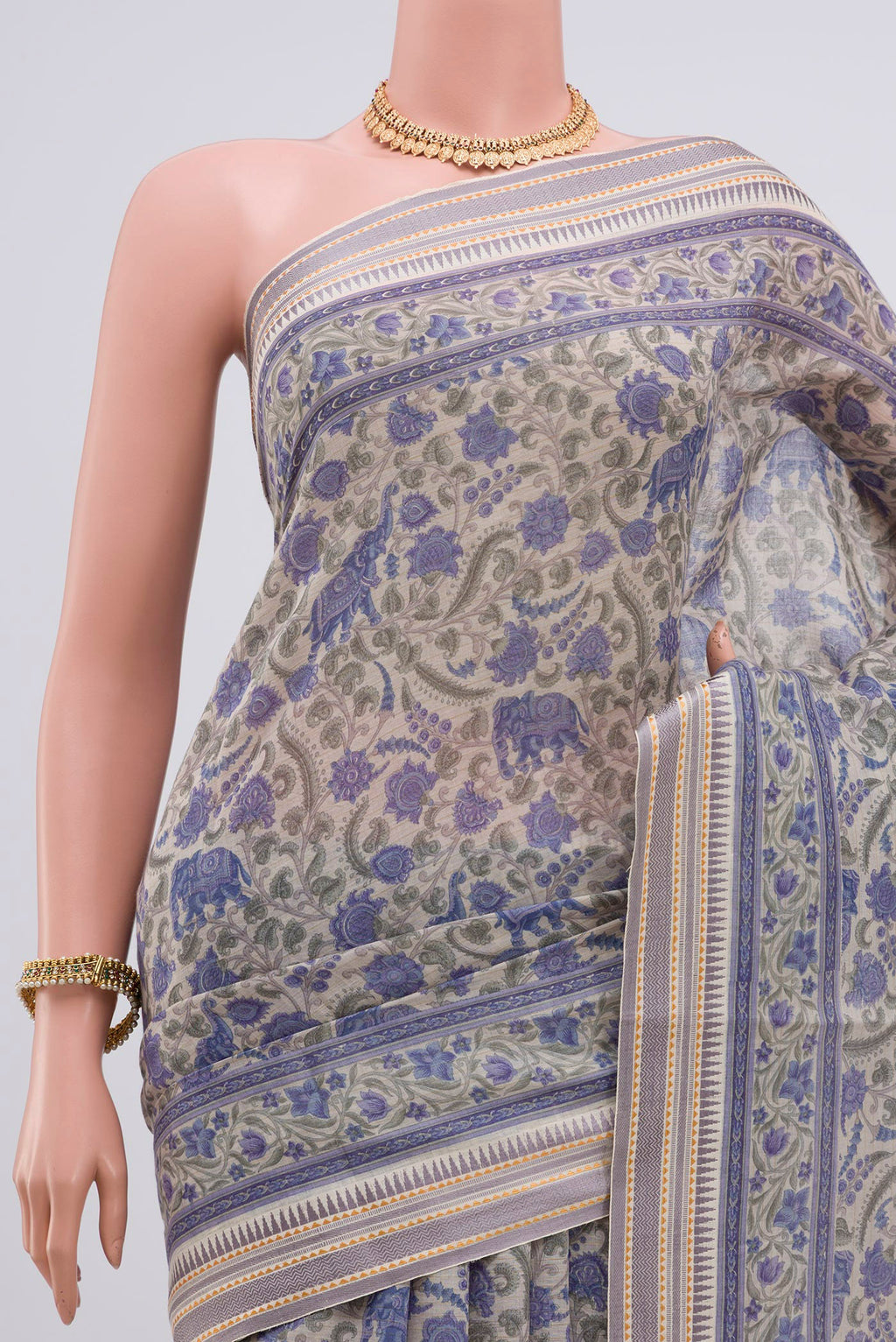 Border image of Grey Printed Cotton Saree with Printed design on the body and Thread Border. 