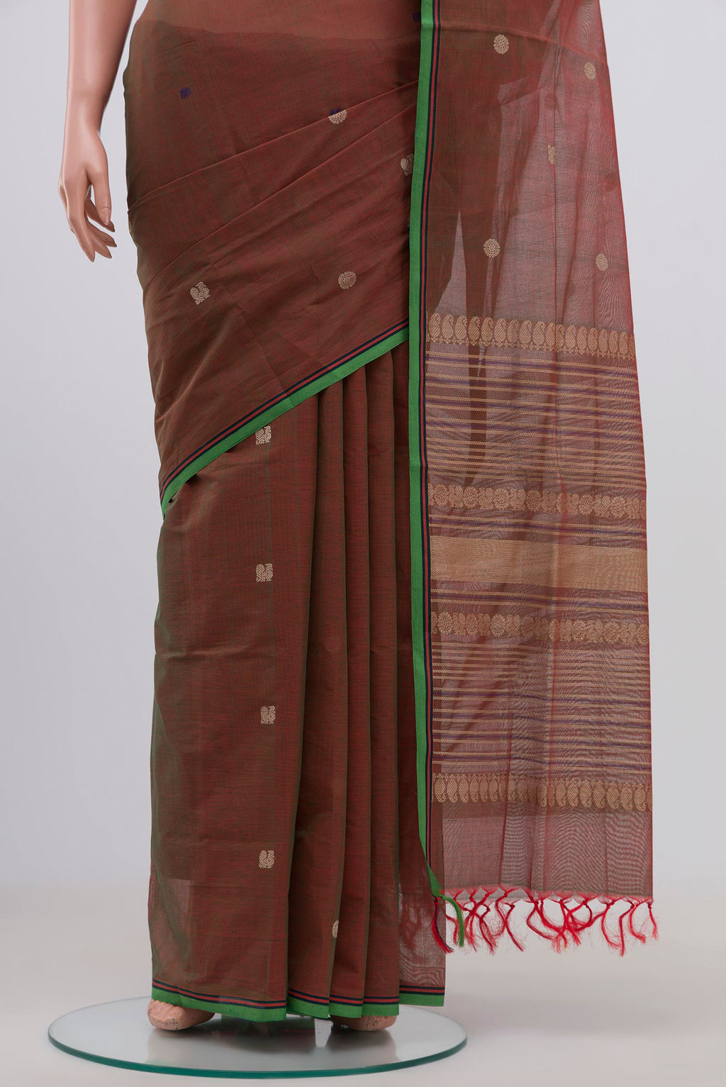 Pleats and pallu of Red with Green Dual Tone Coimbatore Cotton Saree with Thread Butta on the body and Plain Border. 