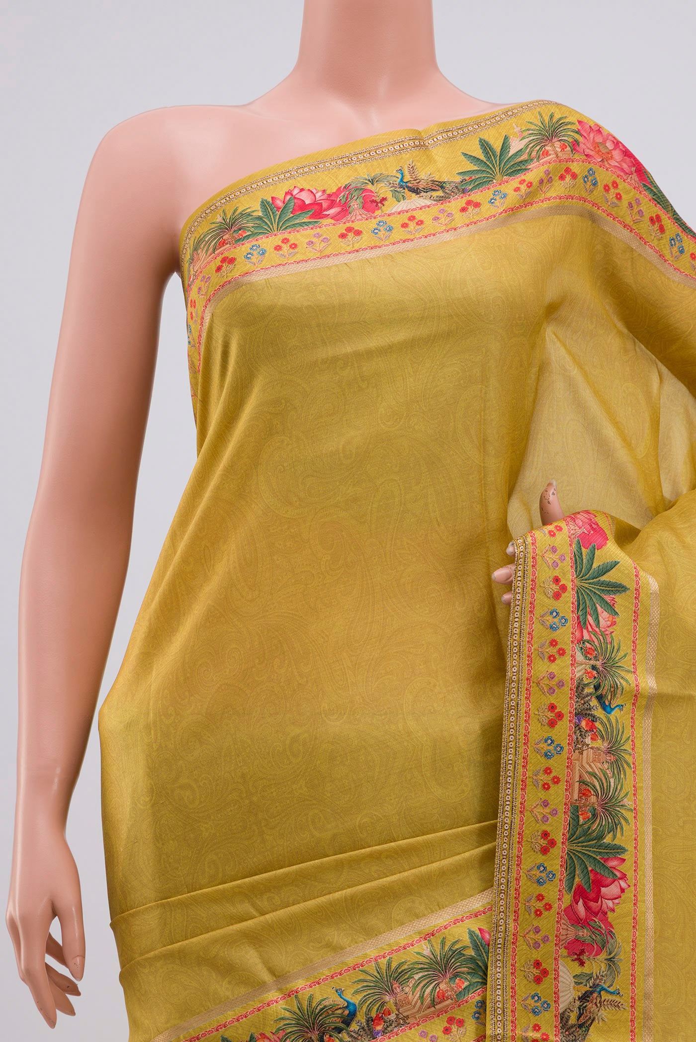Border image of Yellow Tussar Silk Saree with Fancy on the body and Fancy Border. 