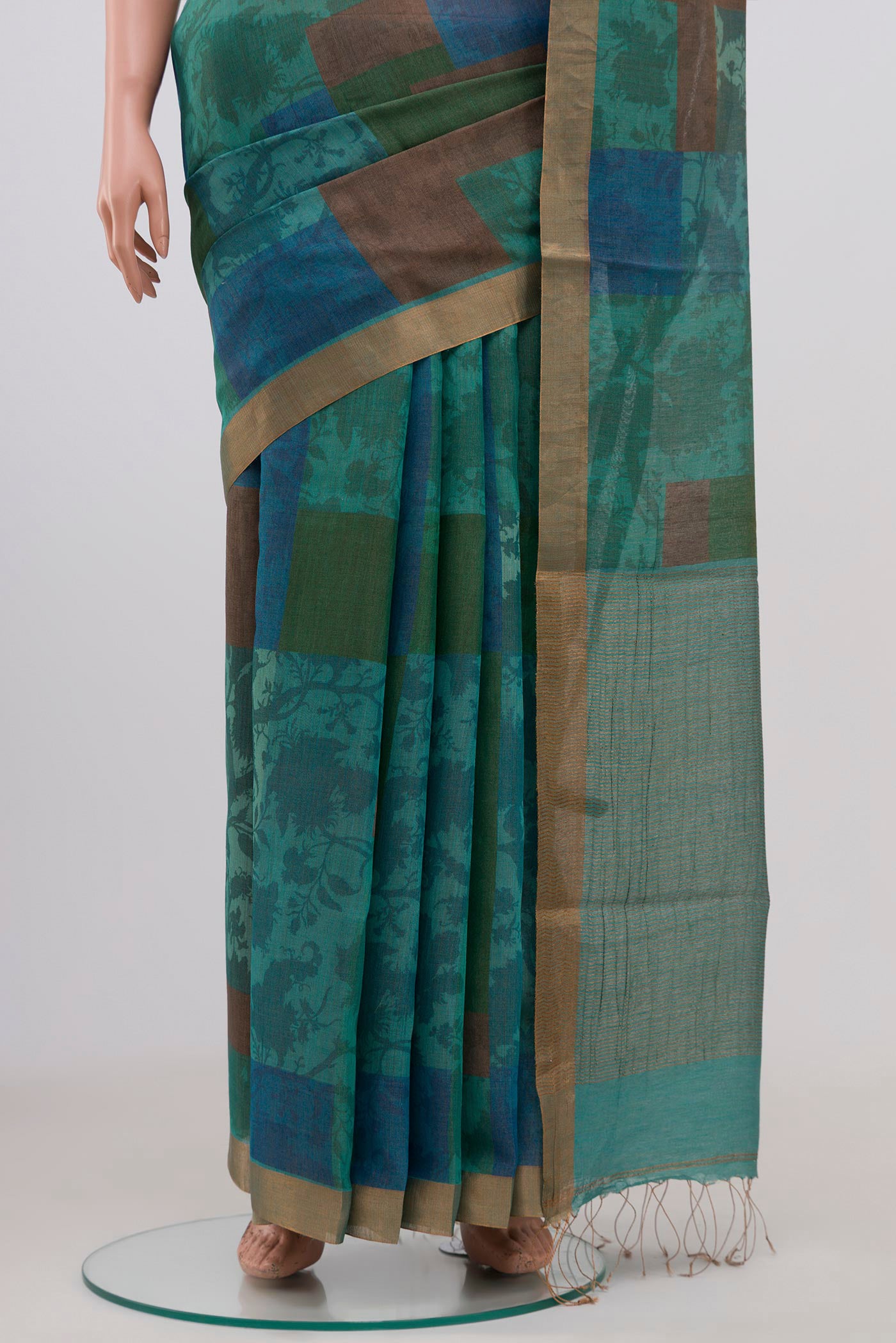 Pleats and pallu of Multi Color Tussar Silk Saree with Fancy on the body and Thin Zari Line. 