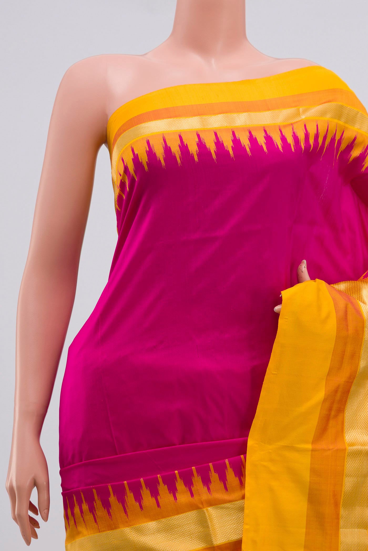 Border image of Pink Pochampally Silk Saree with Plain Body and Zari Border. 