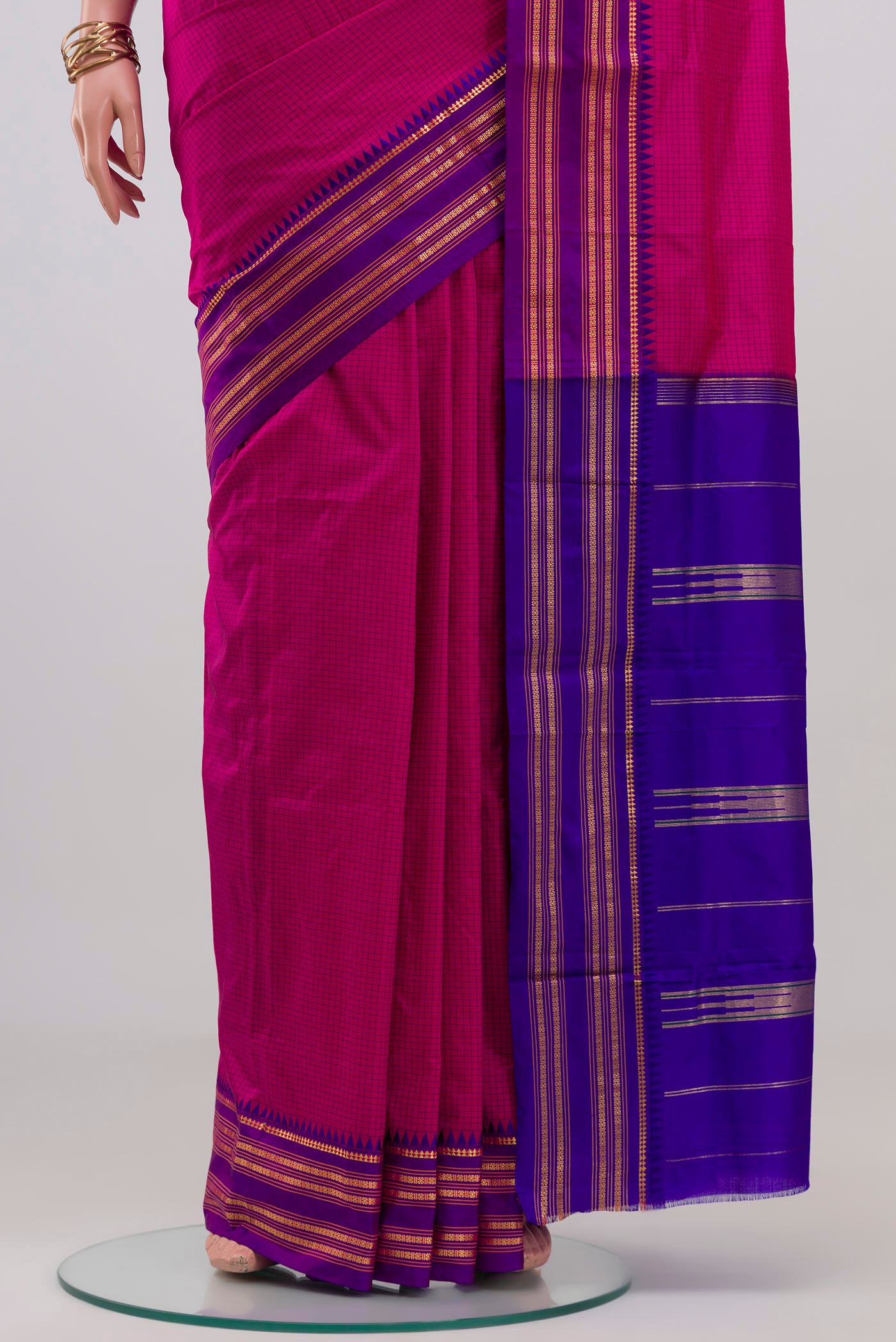 Pleats and pallu of Pink Narayanpet Silk Saree with Checked design on the body and Zari Border. 