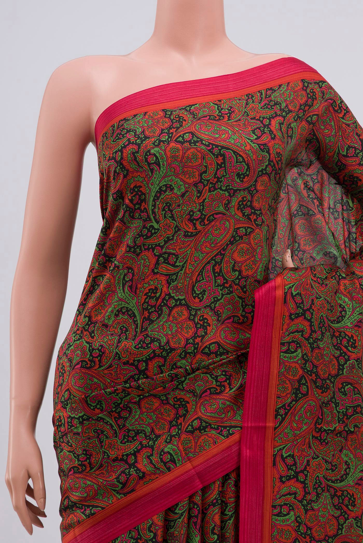 Border image of Black Printed Silk Saree with Printed design on the body and Plain Border. 