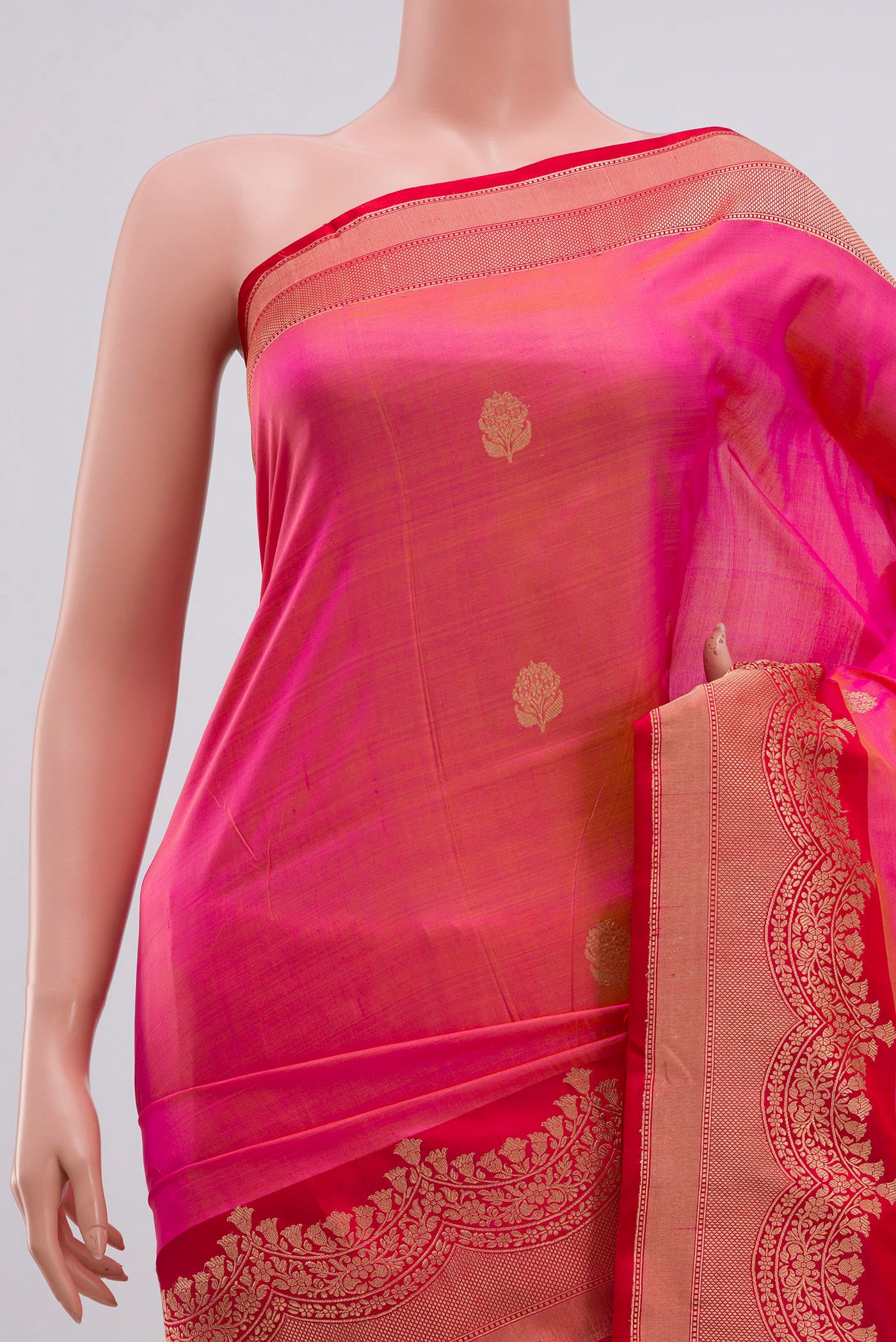 Border image of Pink Banarasi Katan Silk Saree with Zari Butta on the body and Zari Border. 
