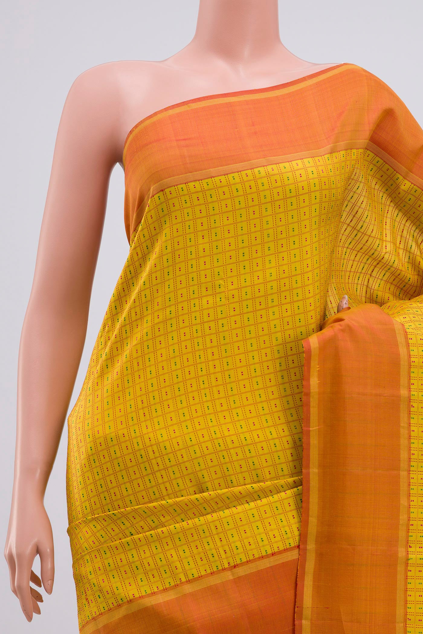Border image of Pure Silk Pure Zari Yellow Kanchipuram Saree with Checked design on the body and Thin Zari Line. 