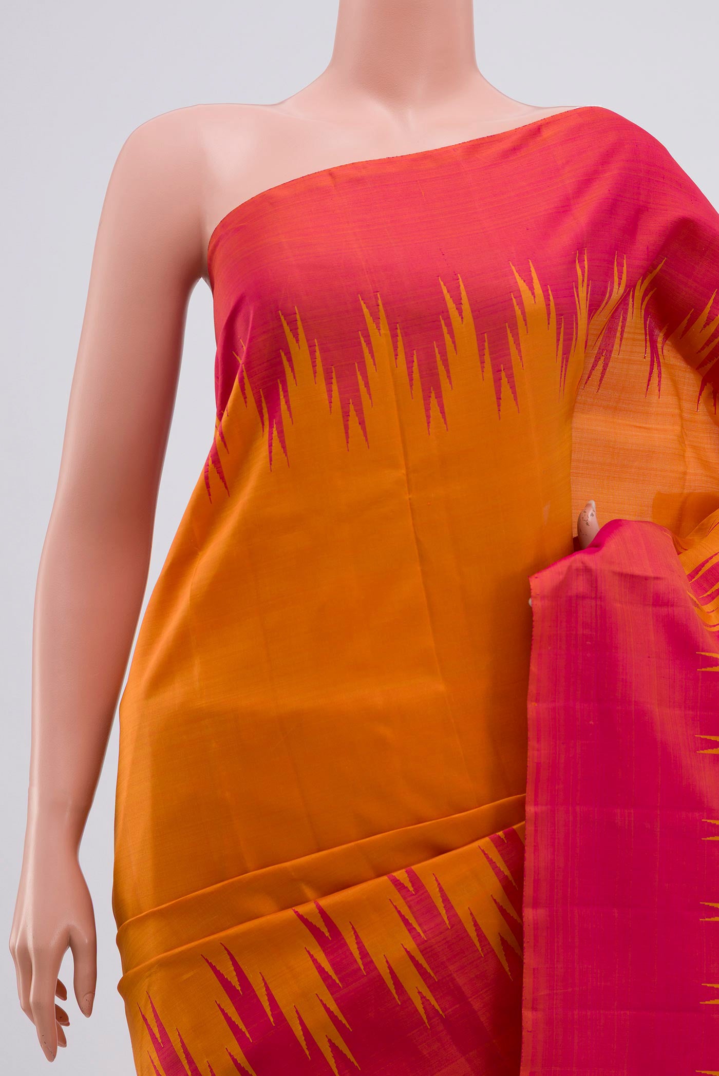 Border image of Mustard Kanchipuram Silk Saree with Plain Body and Temple Border. 