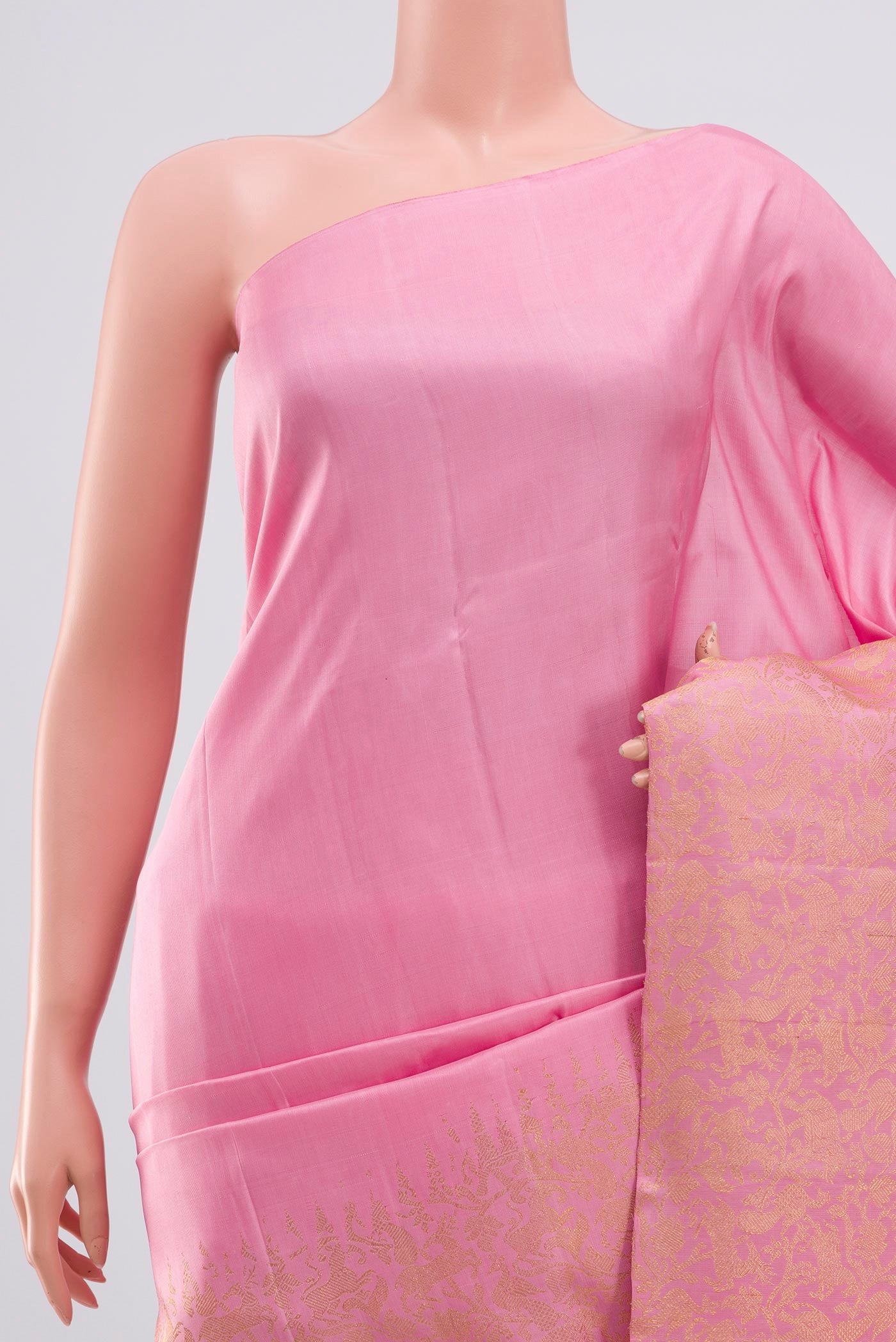 Border image of Pure Silk Pure Zari Pink Kanjivaram Saree with Zari Brocade on the body and Without Border. 