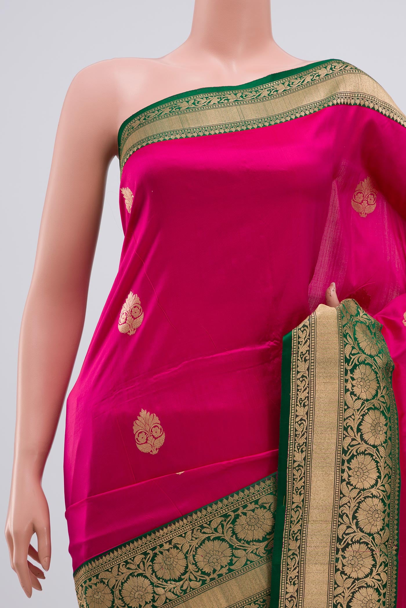Border image of Pink Banarasi Katan Silk Saree with Zari Butta on the body and Zari Border. 
