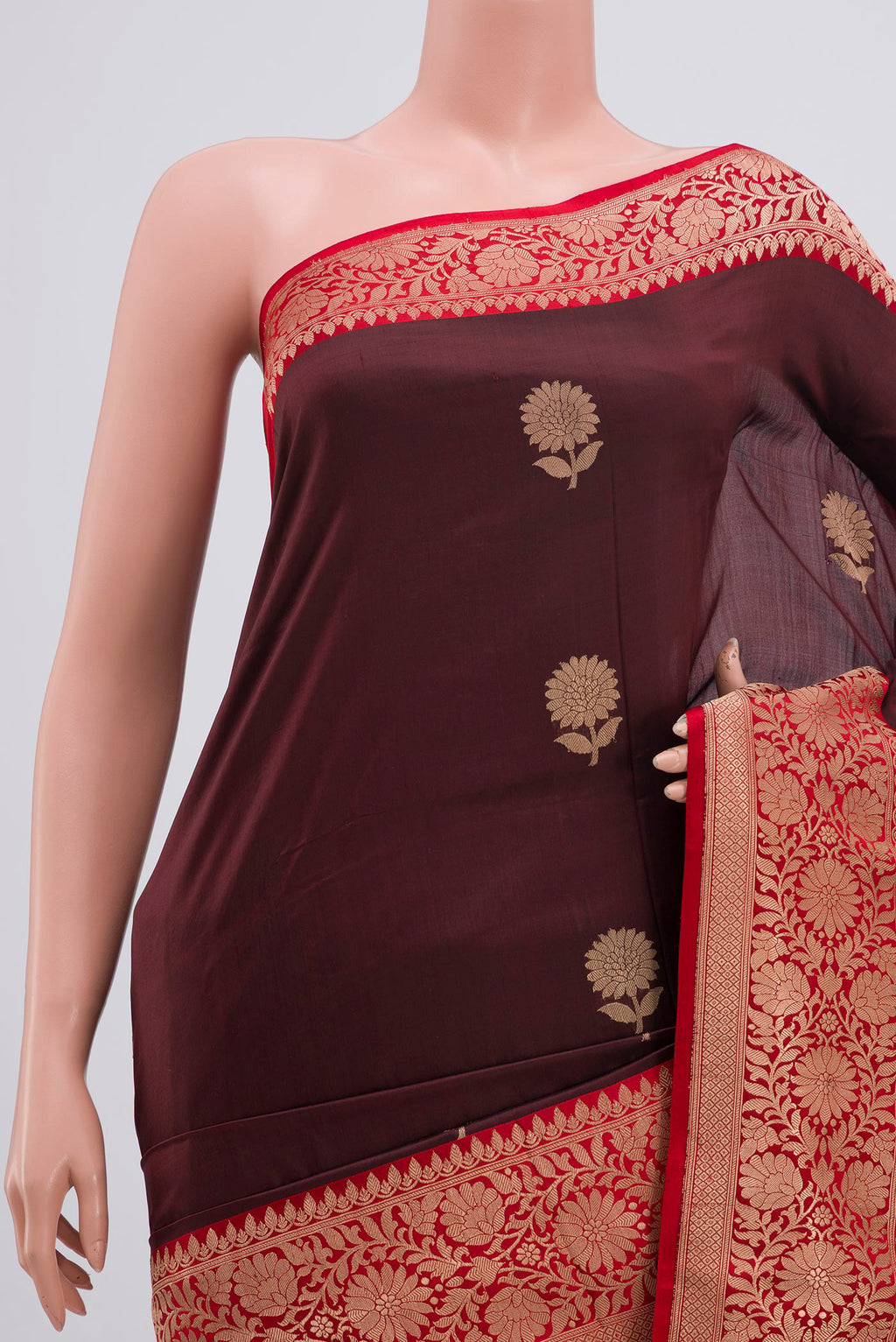 Border image of Maroon Banarasi Katan Silk Saree with Zari Butta on the body and Zari Border. 